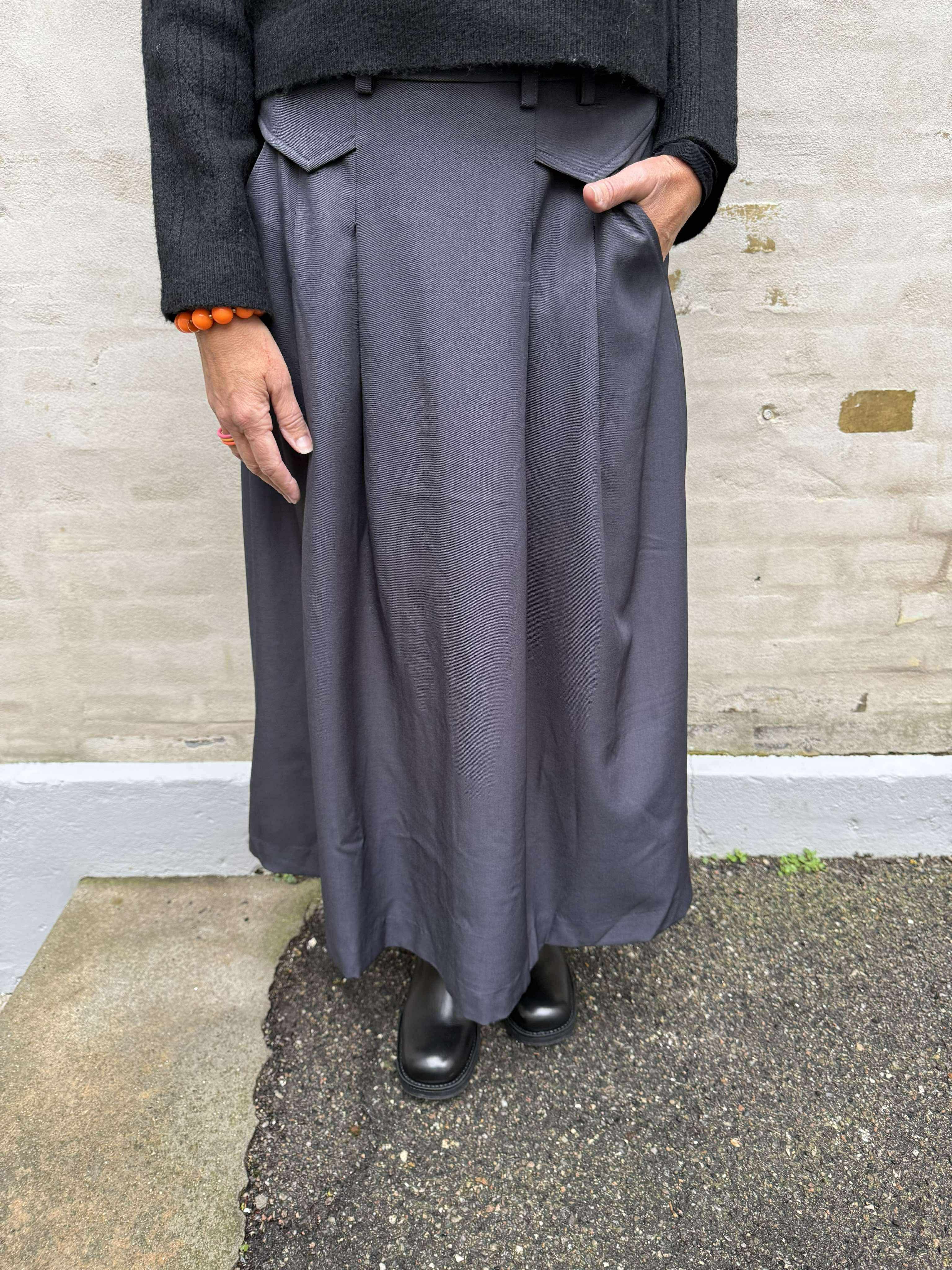 LunaCC Pocket Pleat Skirt - Mid Grey