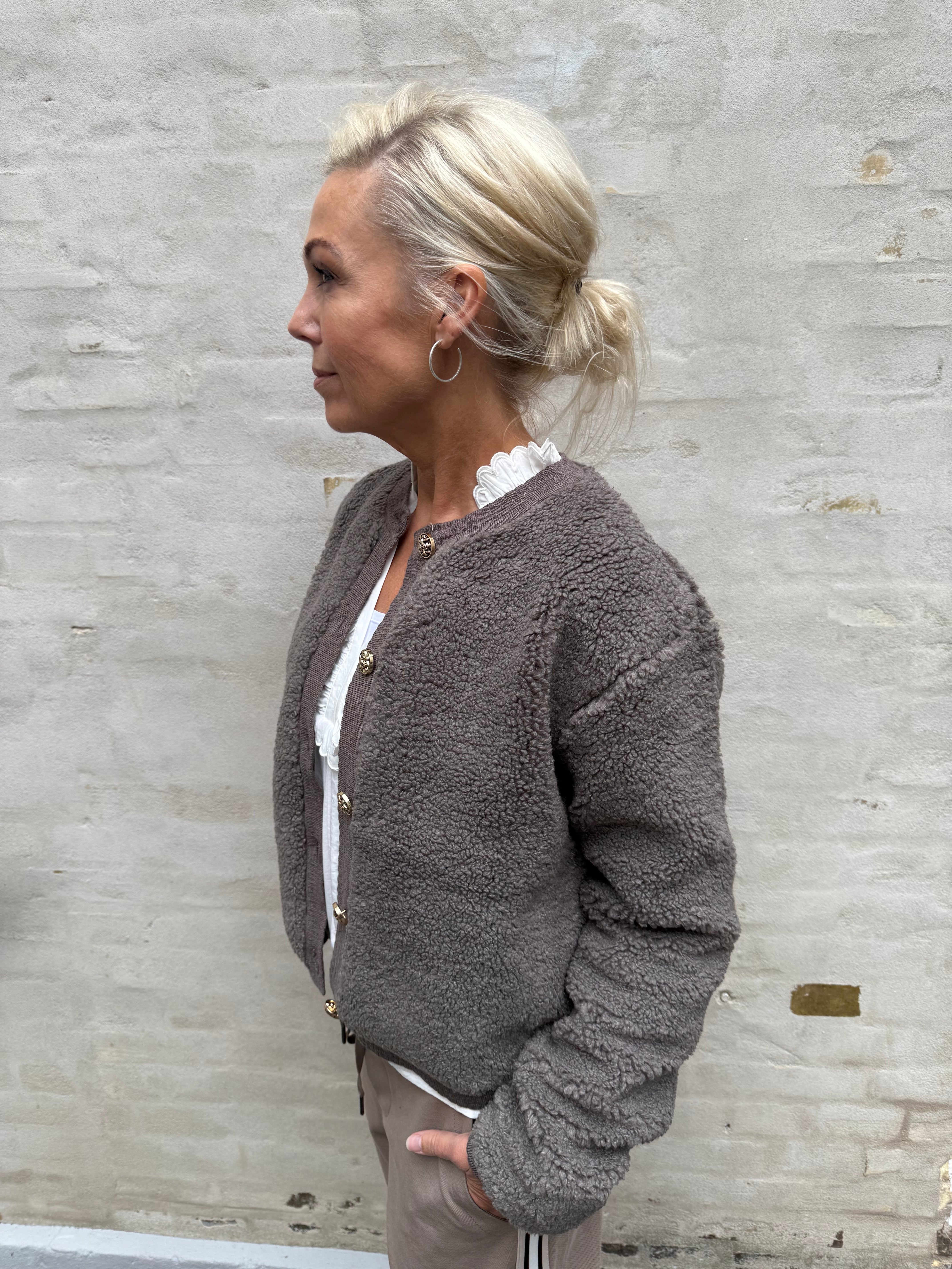 Limo fluffy knit cardigan iron