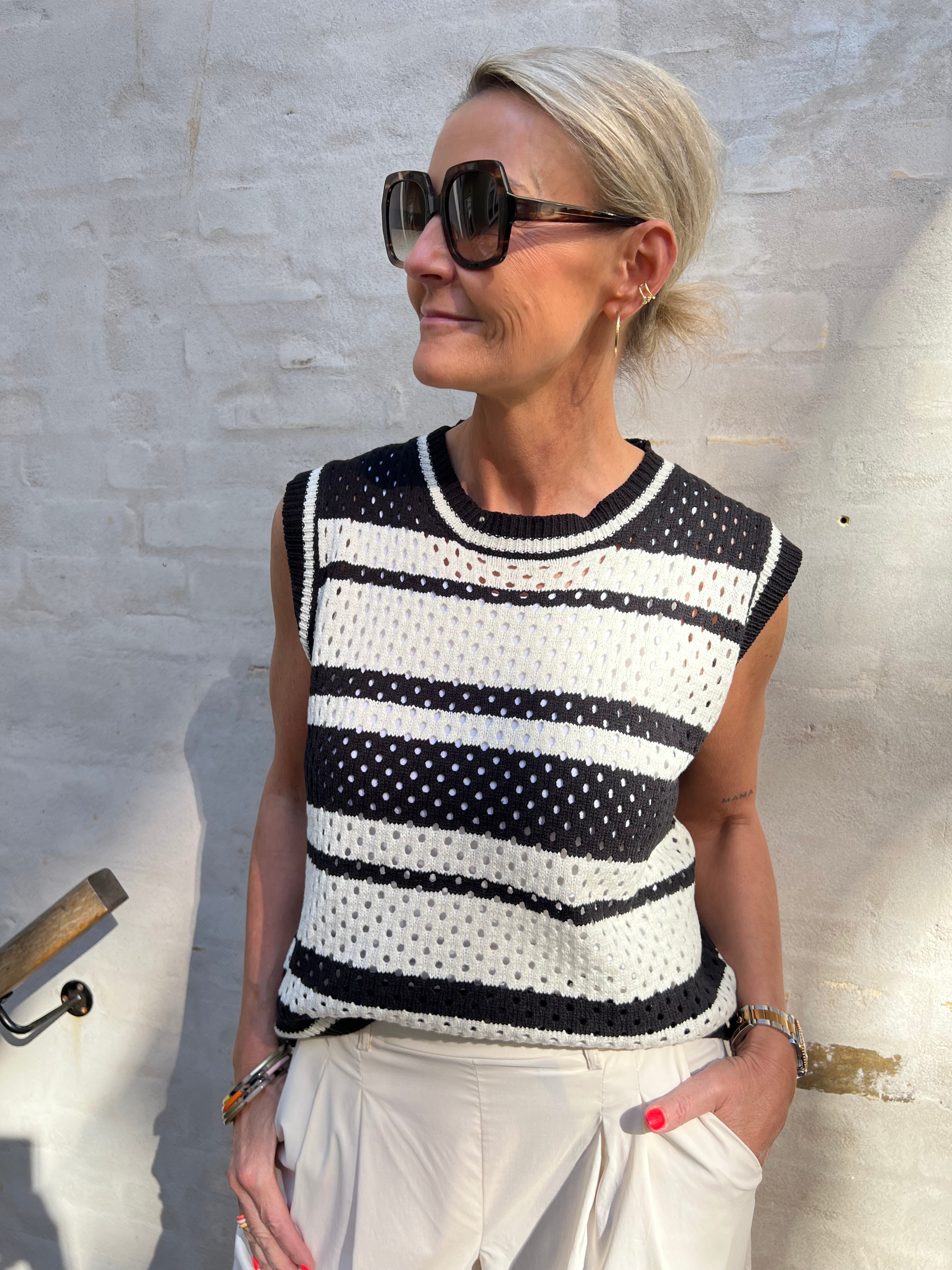 Hoopa Knit Top OffWhite-Black