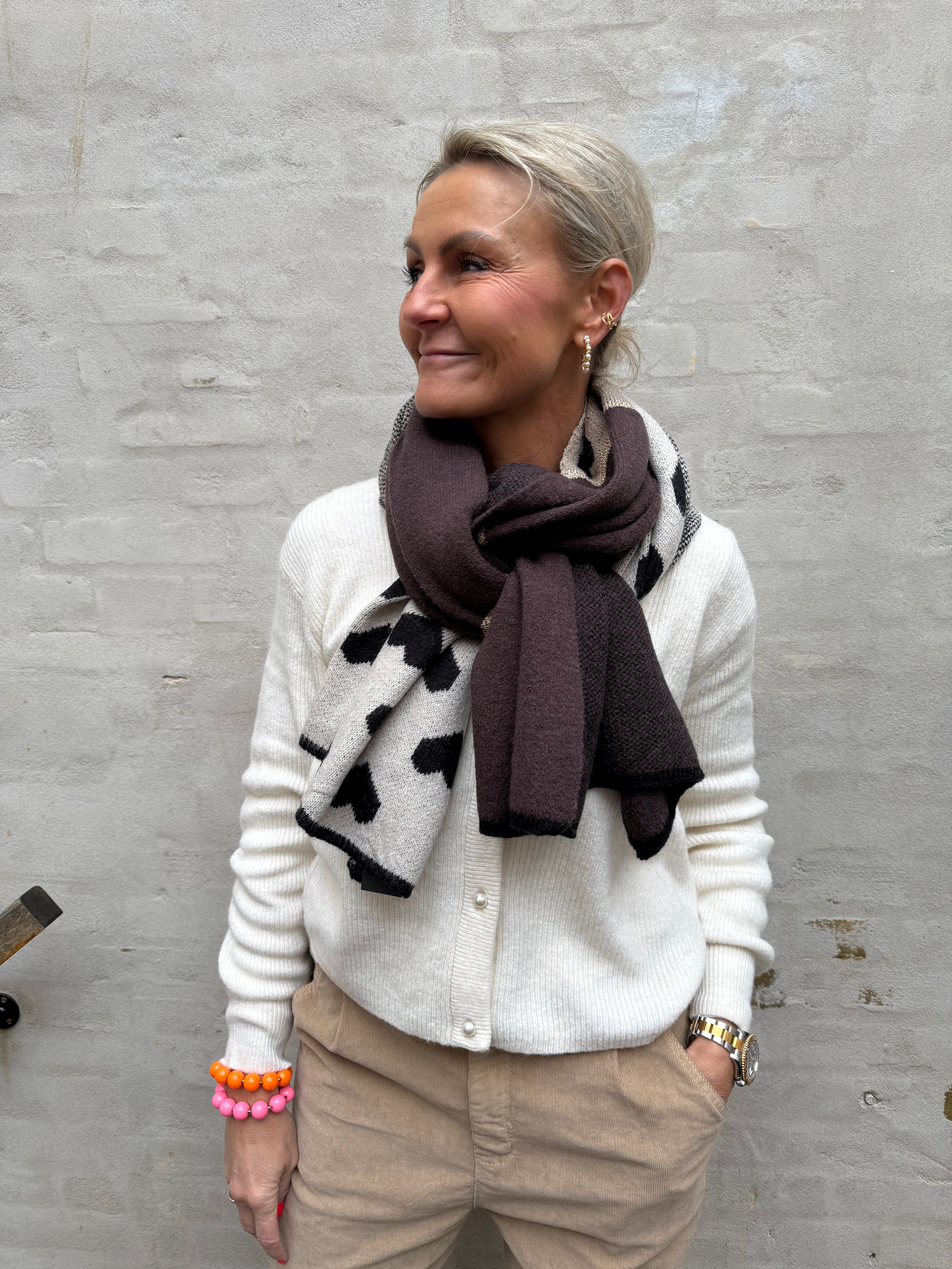 Knitted Heart Scarf - Choco