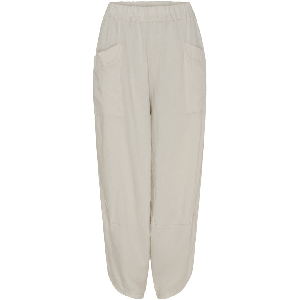 Maude Pant sabbia