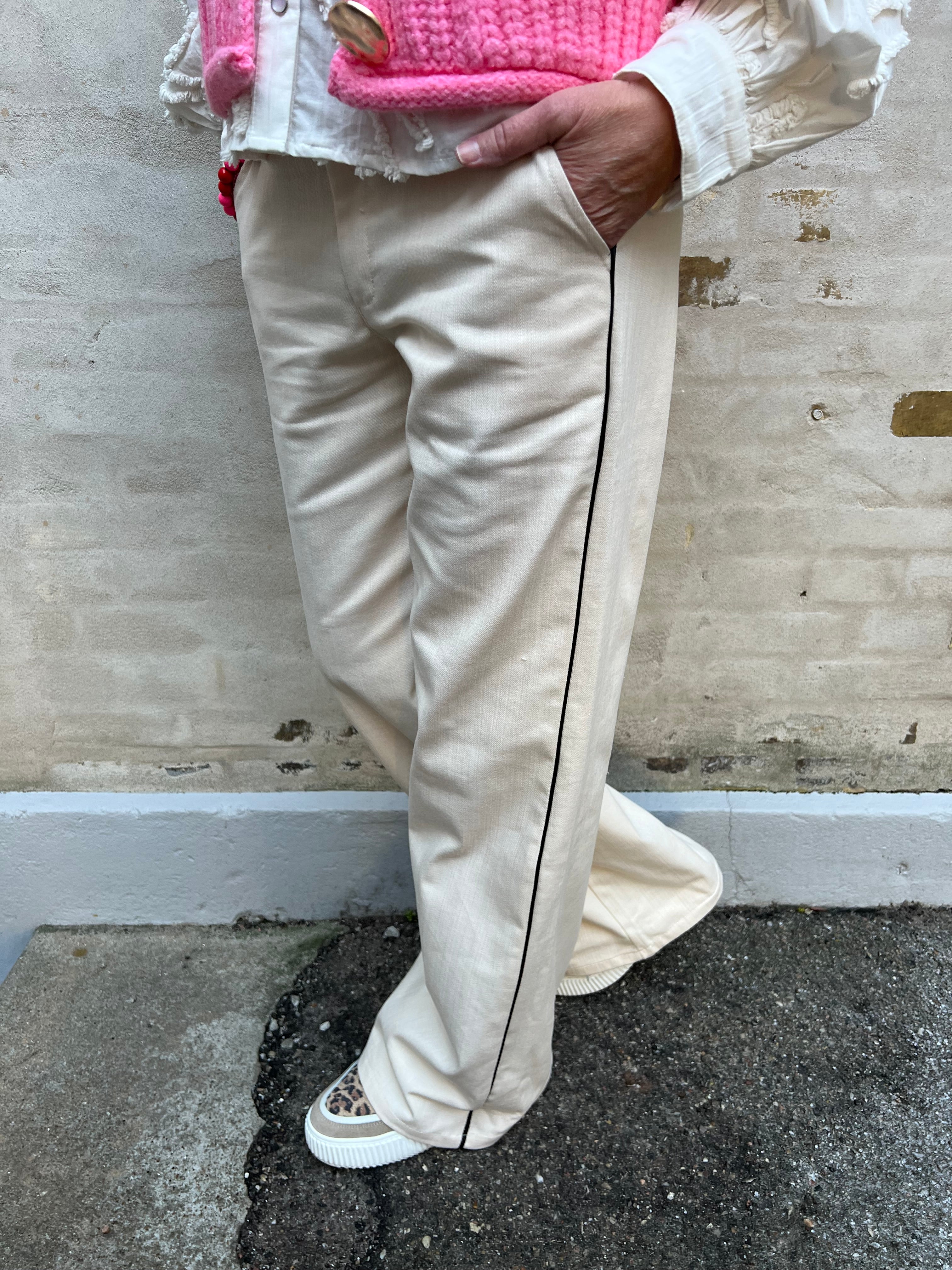 Box line pant off white