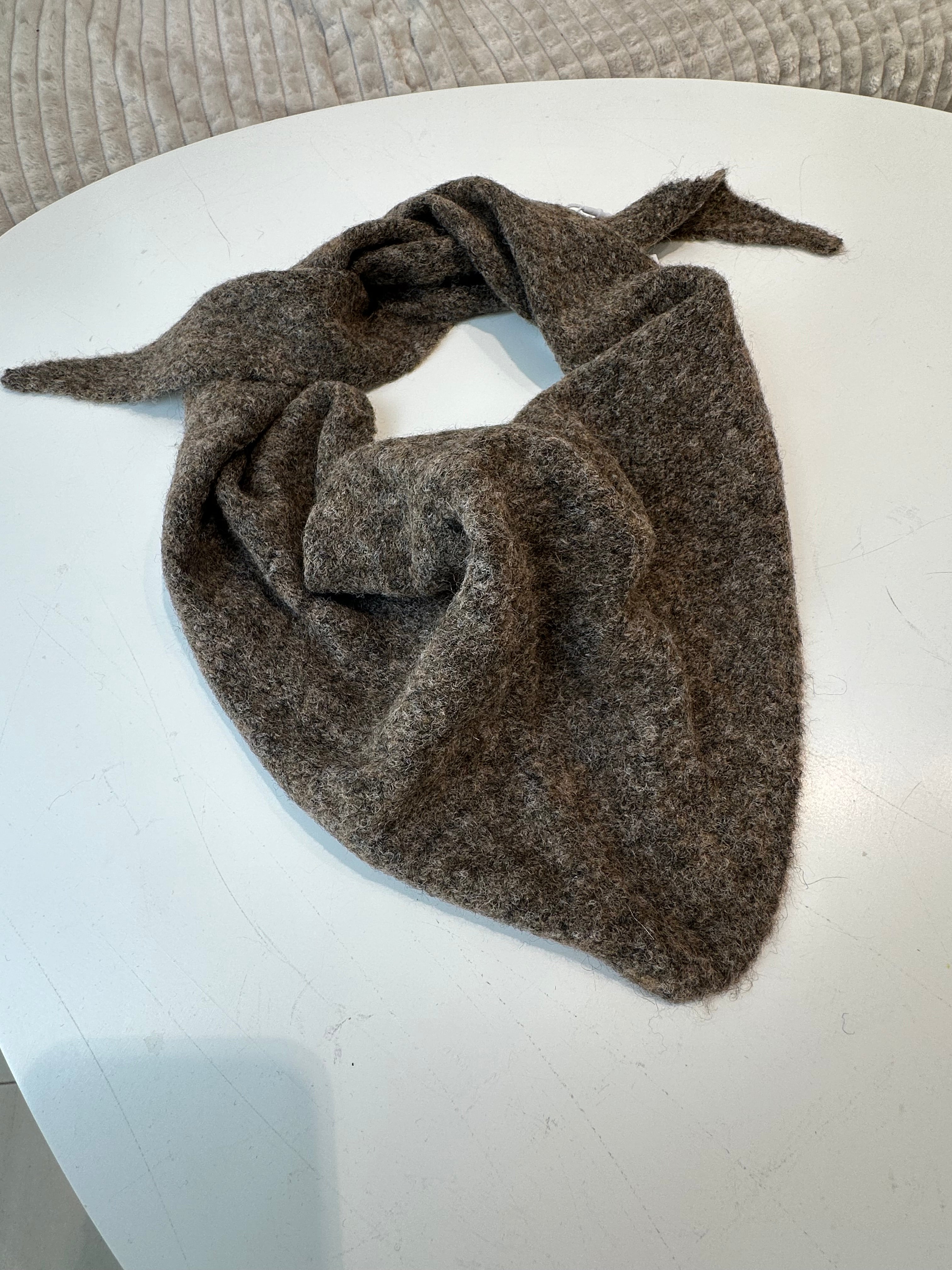 Mariah small scarf brown lentil