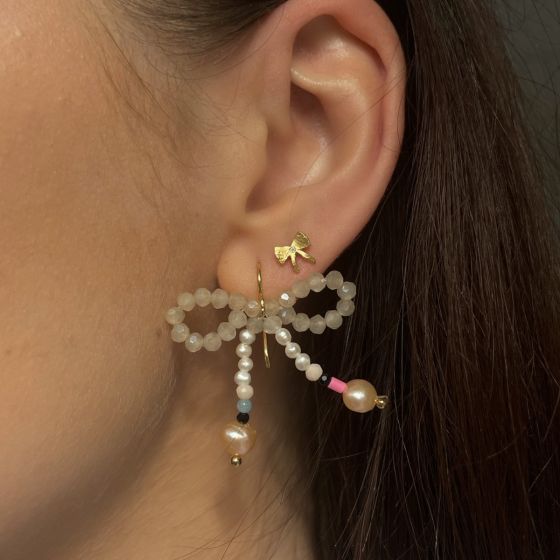 Petit bow earring with stone