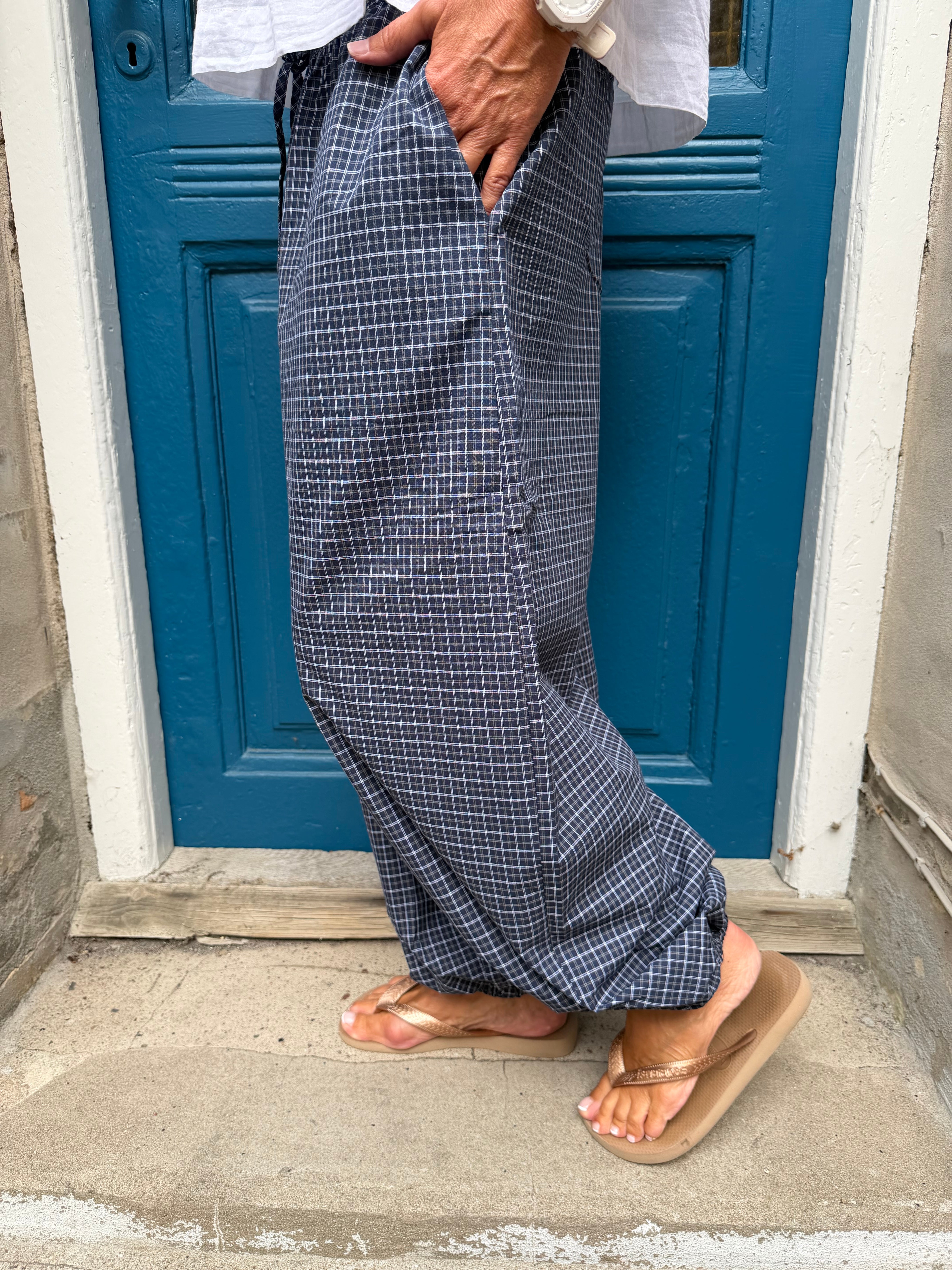 PEGGY MW CHECK LOOSE PANT - Navy Blazer/CLOUD DANCER