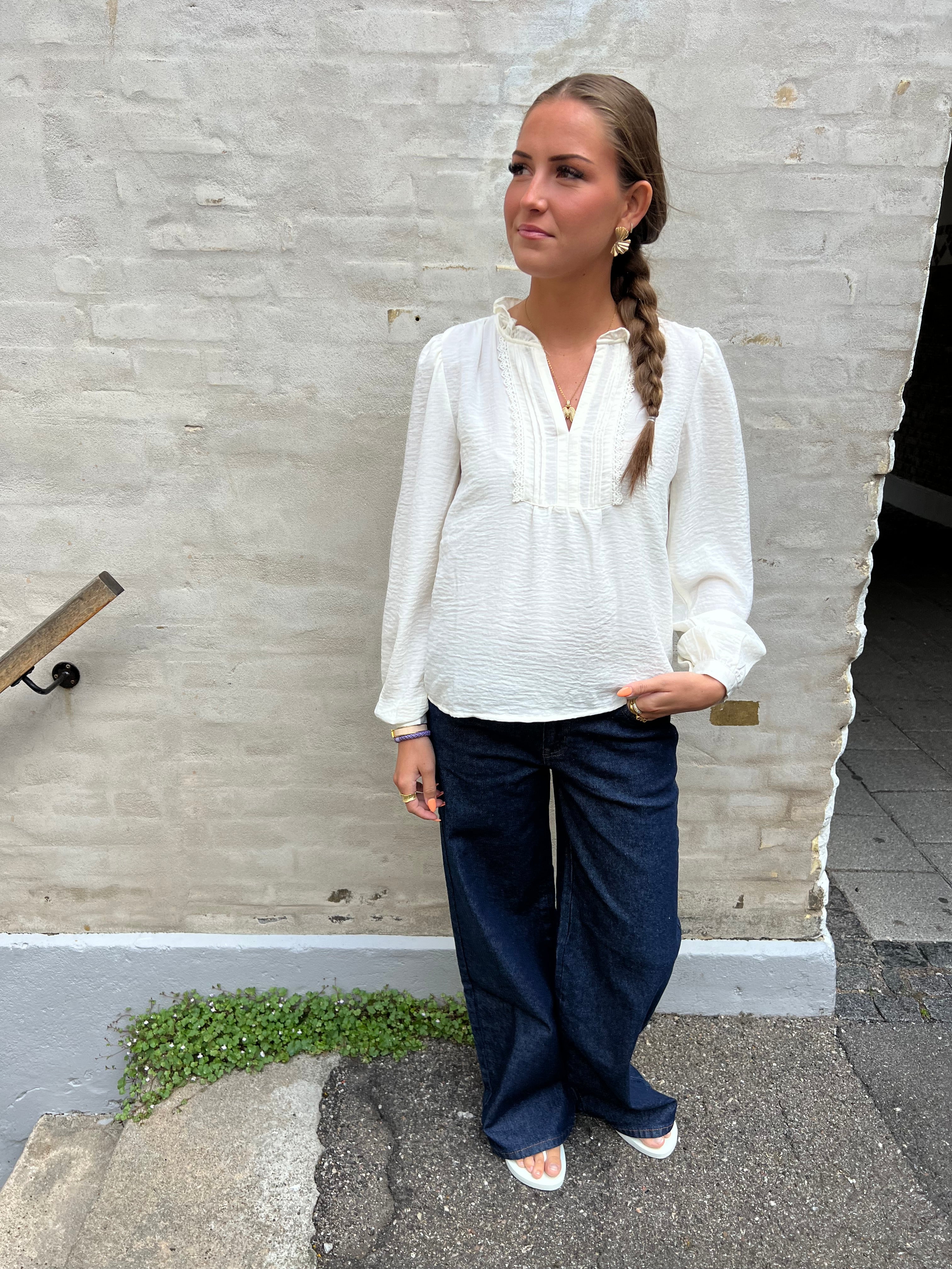 RACHEL LIFE PINTUCK TOP - Cloud Dancer