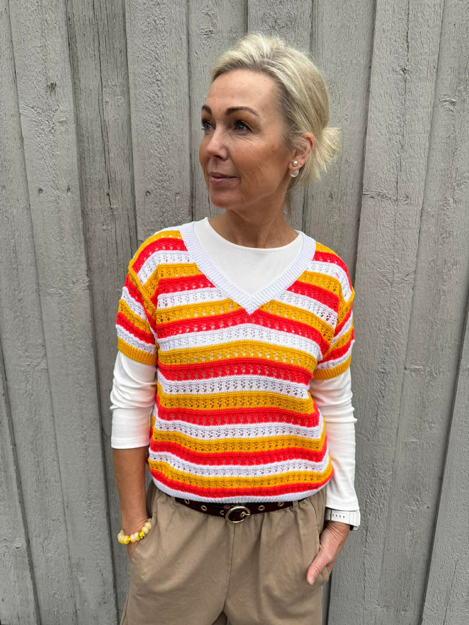 Knitted Striped V-Neck T-Shirt - Off White/Orange/Pink