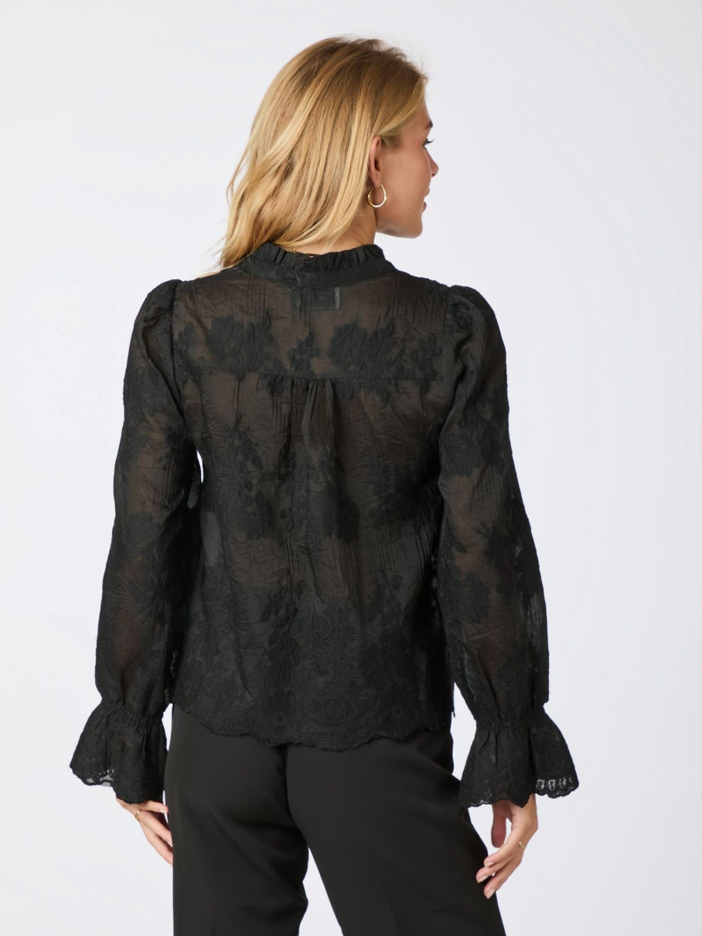 Amara big embroidery blouse black