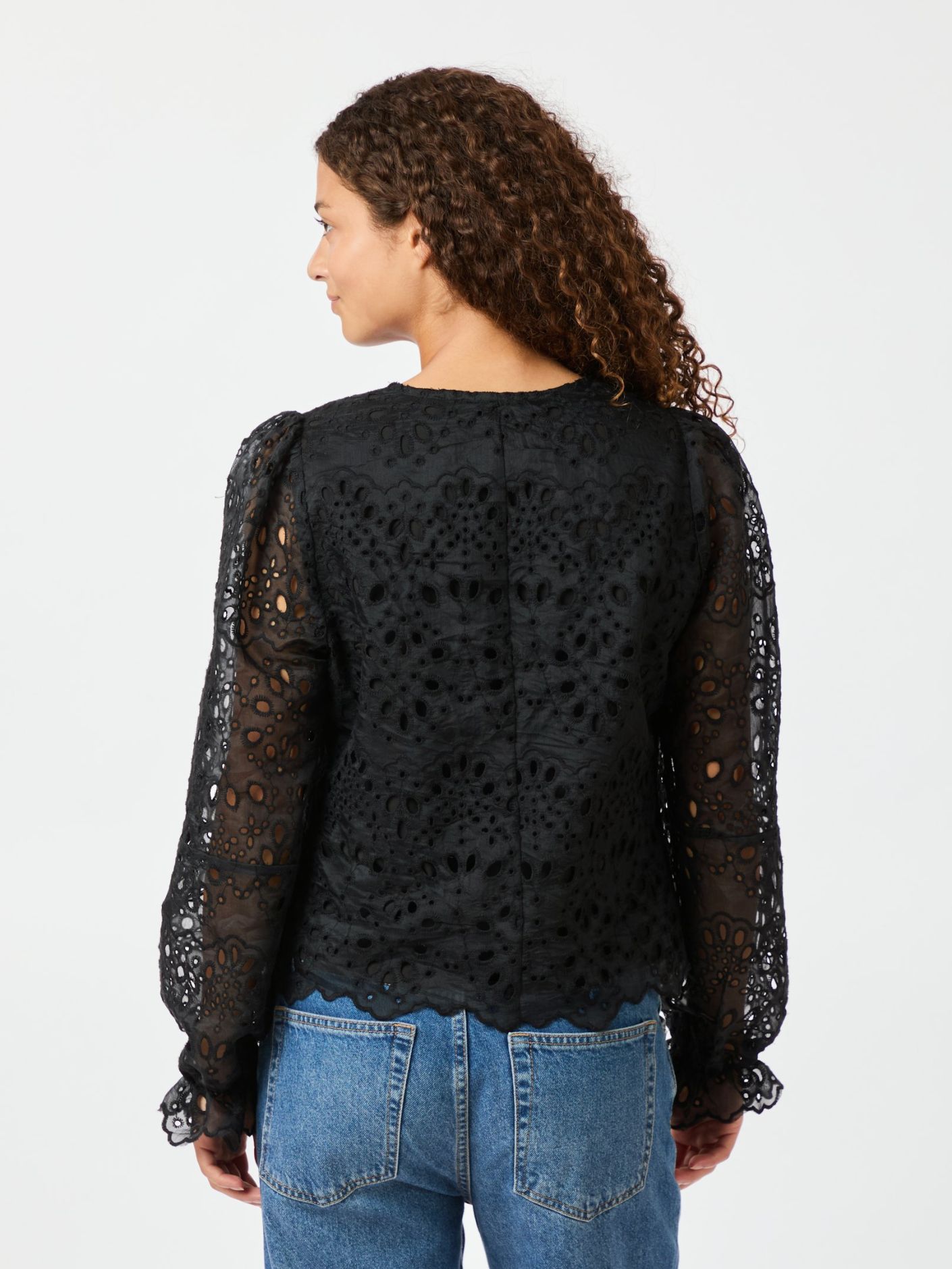 Candice embroidery blouse black