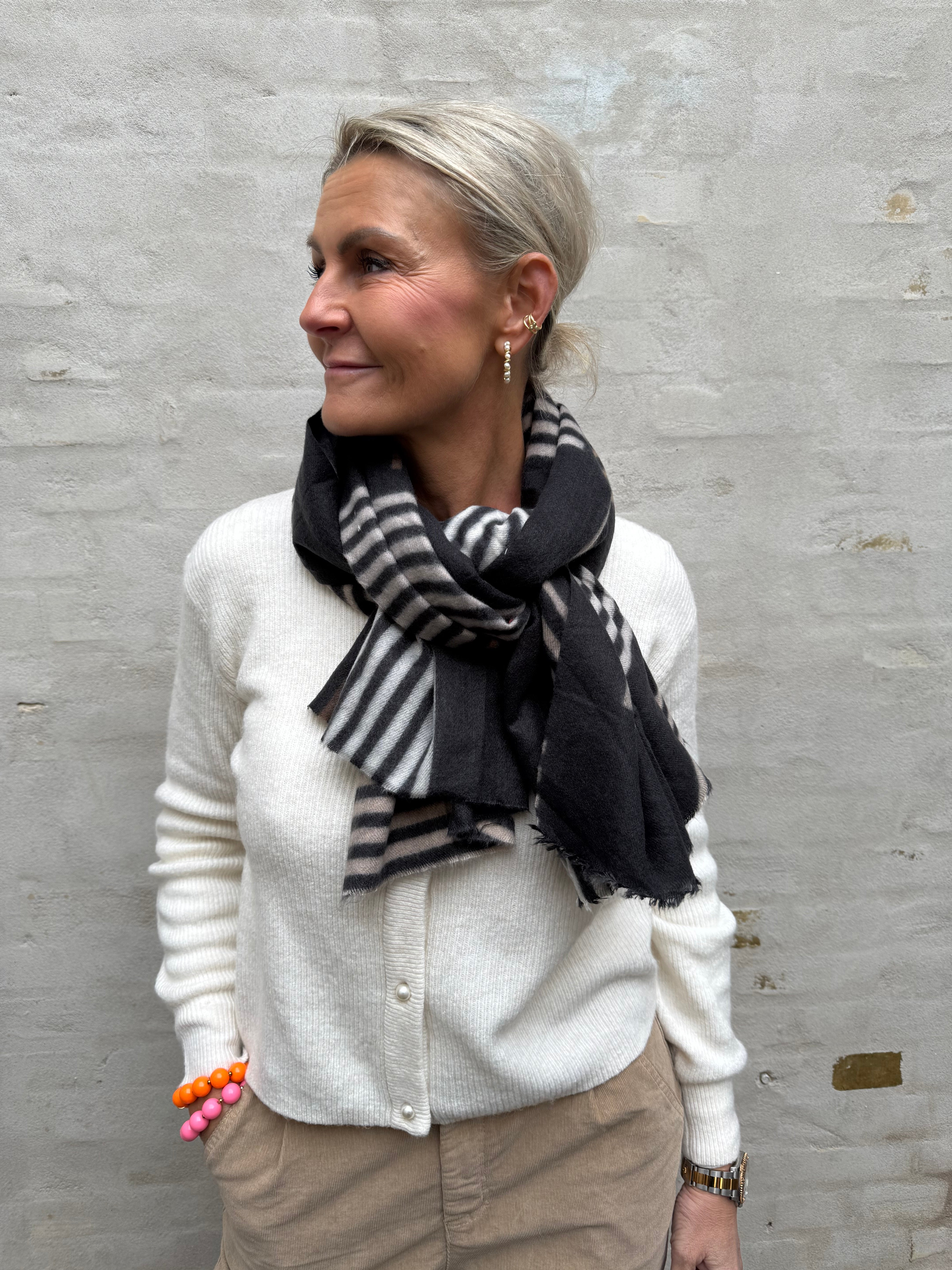 Winther Scarf - Black