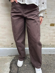 MOJI ELSA SUPER BARREL TWILL JEANS - Seal Brown