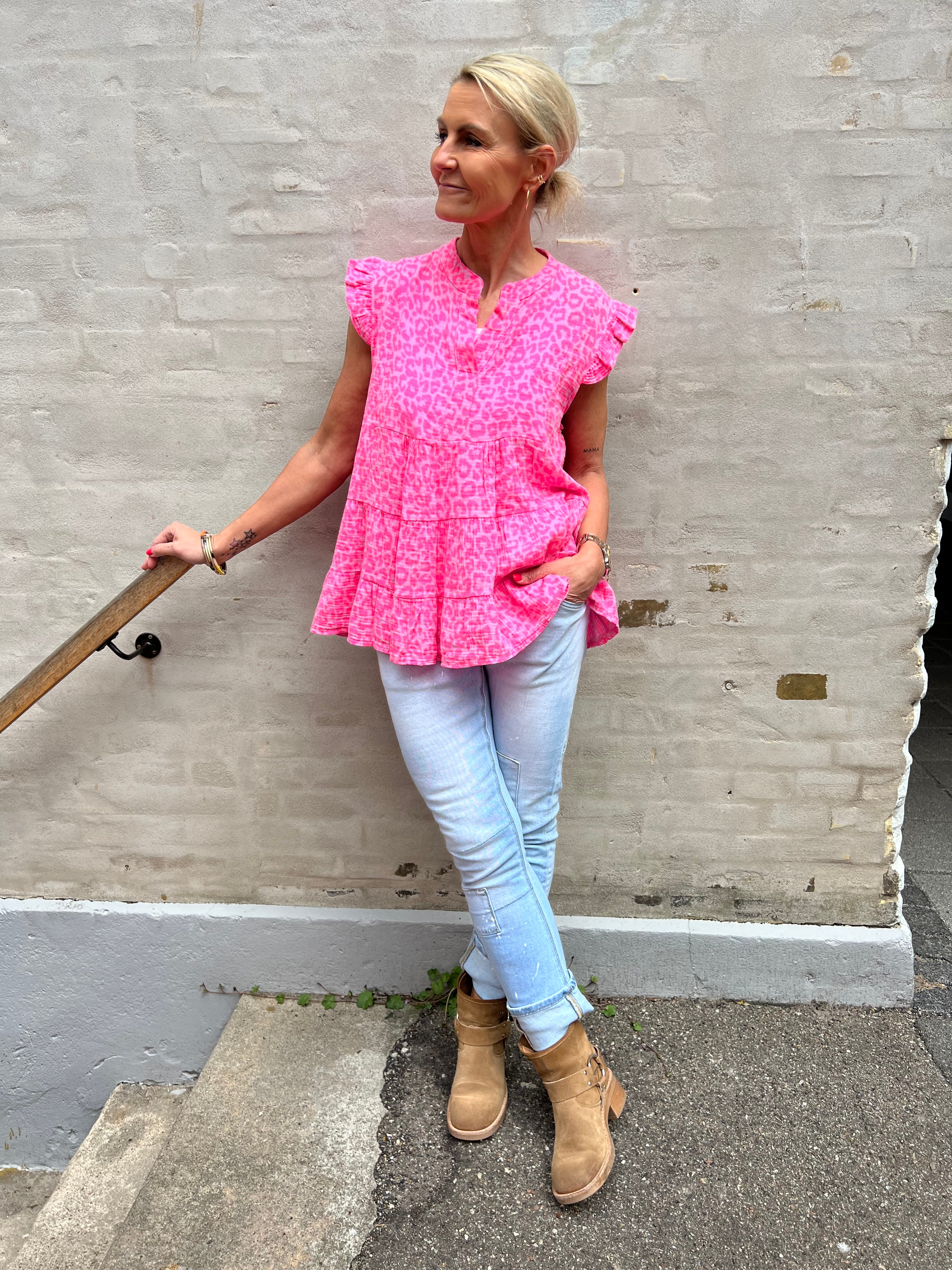 Dolly top leo pink