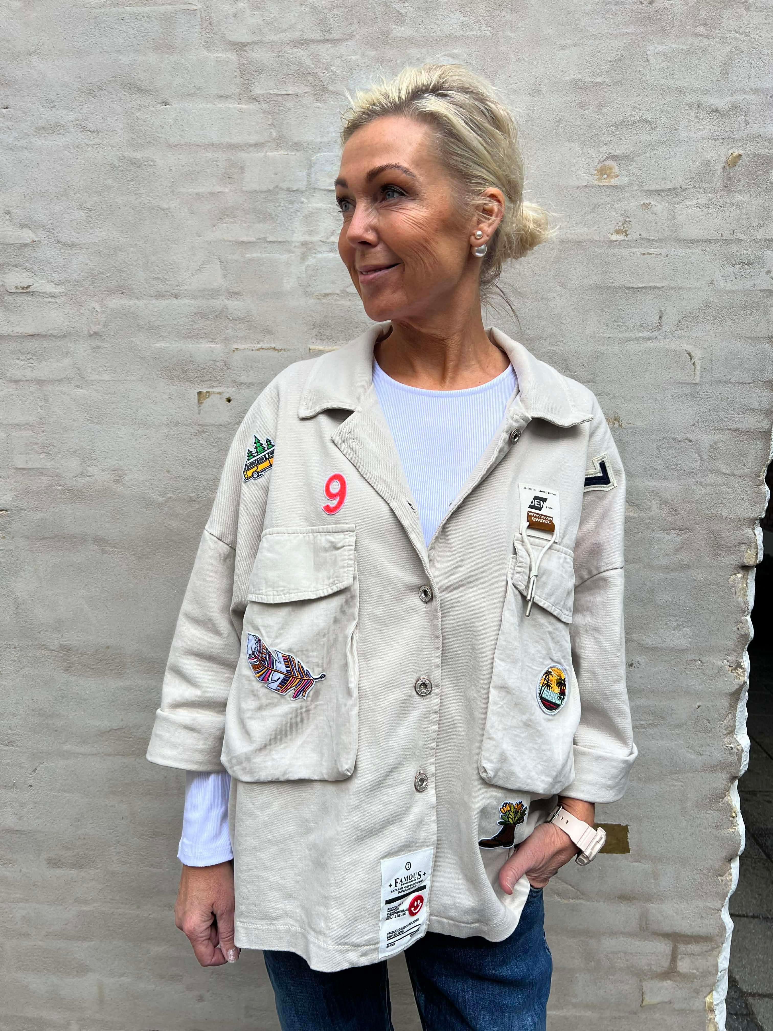 Famous Jacket - Beige