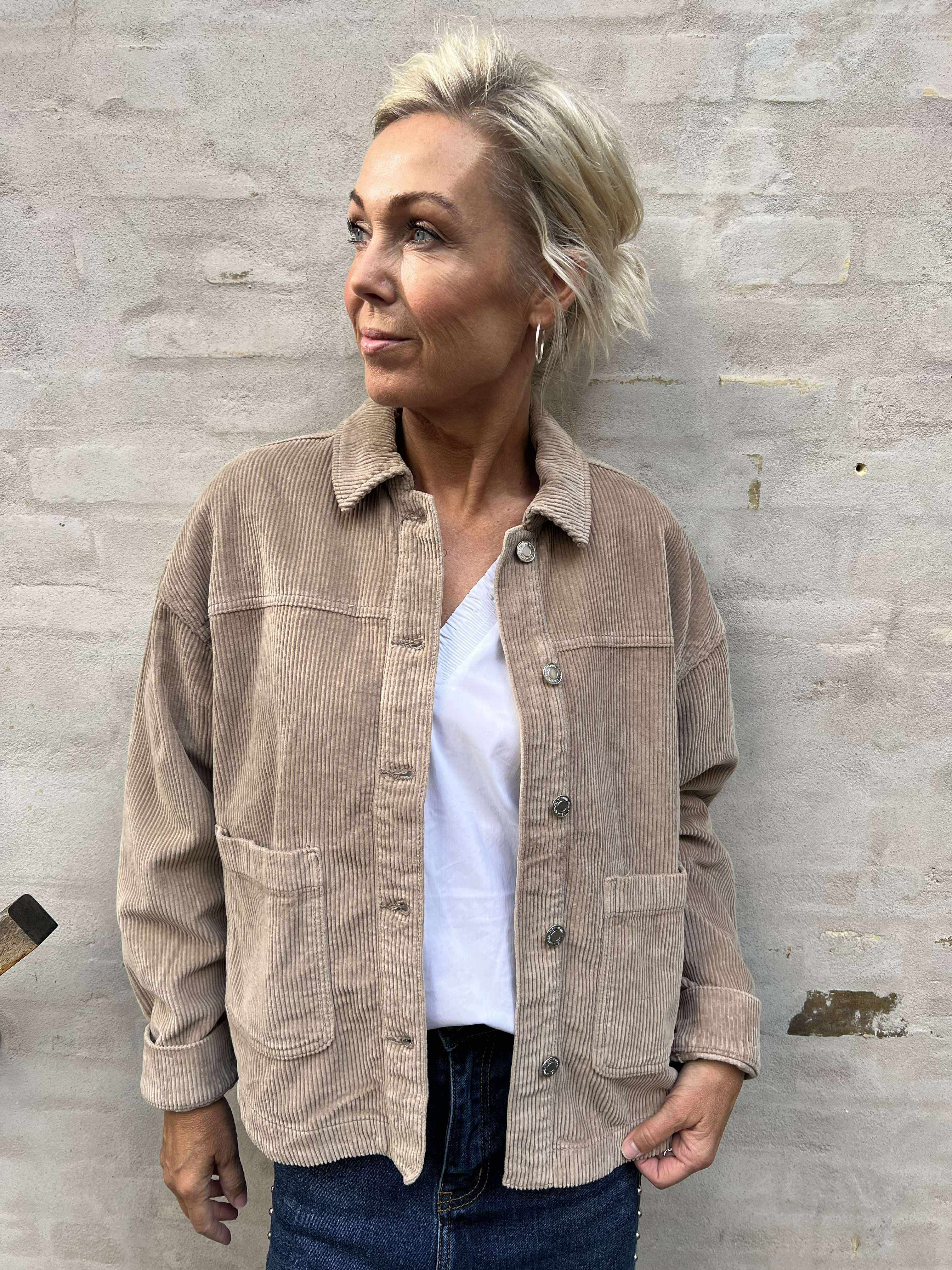 JAMIE CORDUROY SHACKET - Silver Mink
