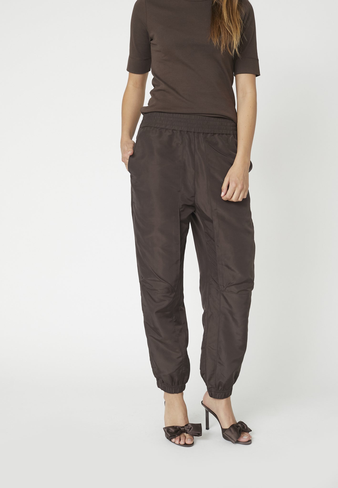 Trice Tech Pant - Dark Brown