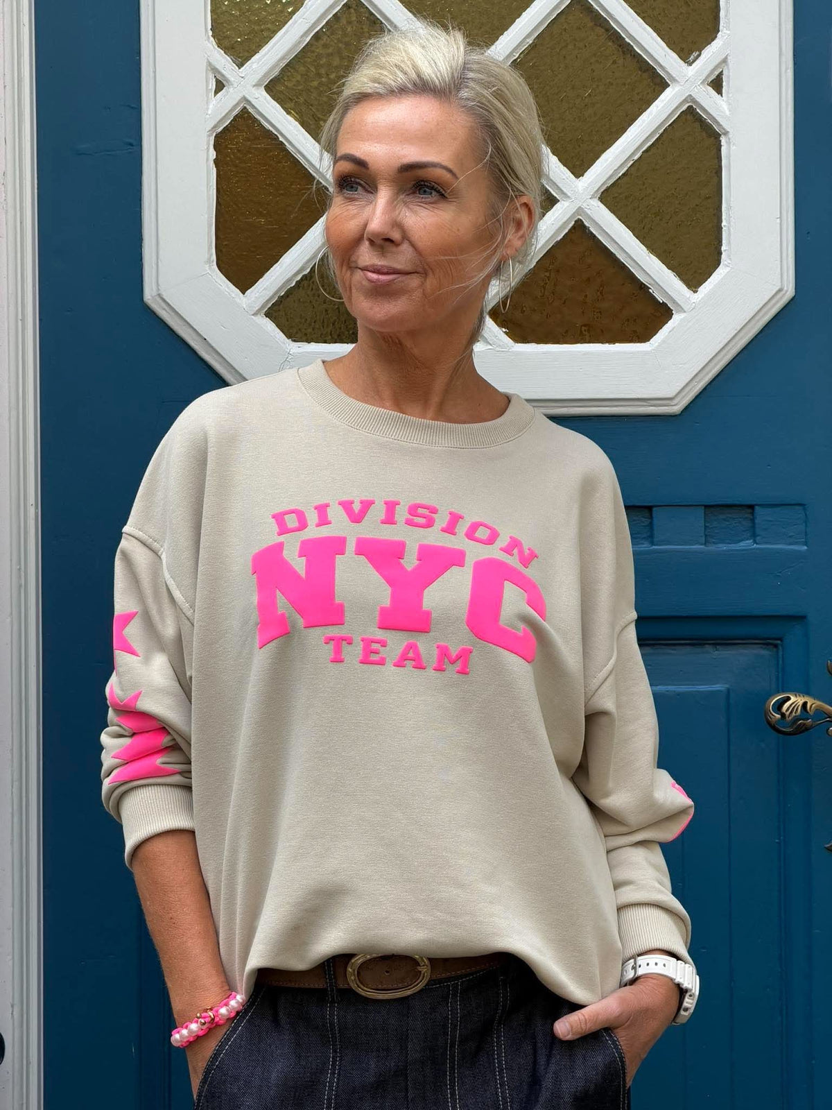 NYC Sweatshirt - Beige/Pink Neon