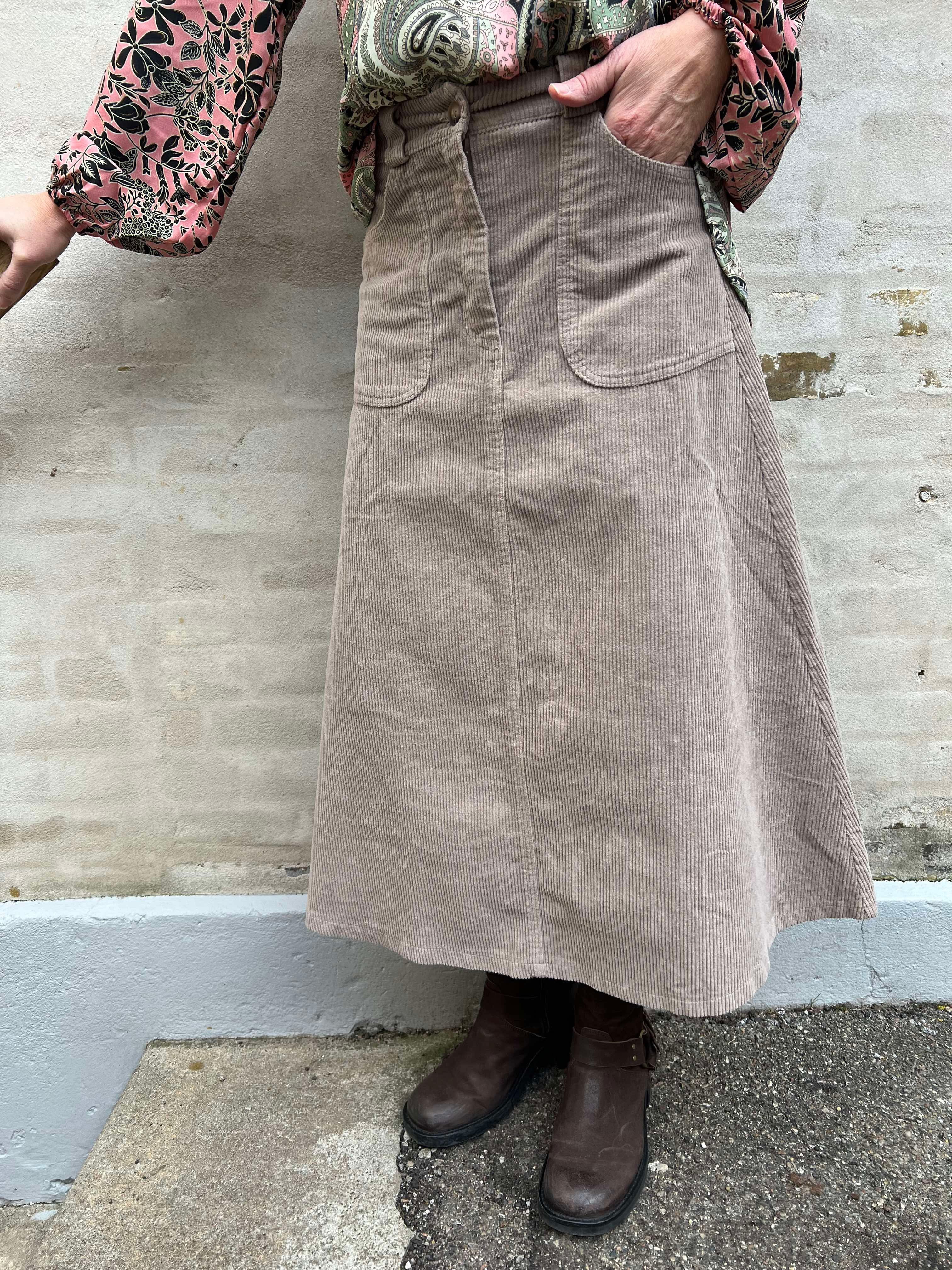 Cora corduroy skirt nougat