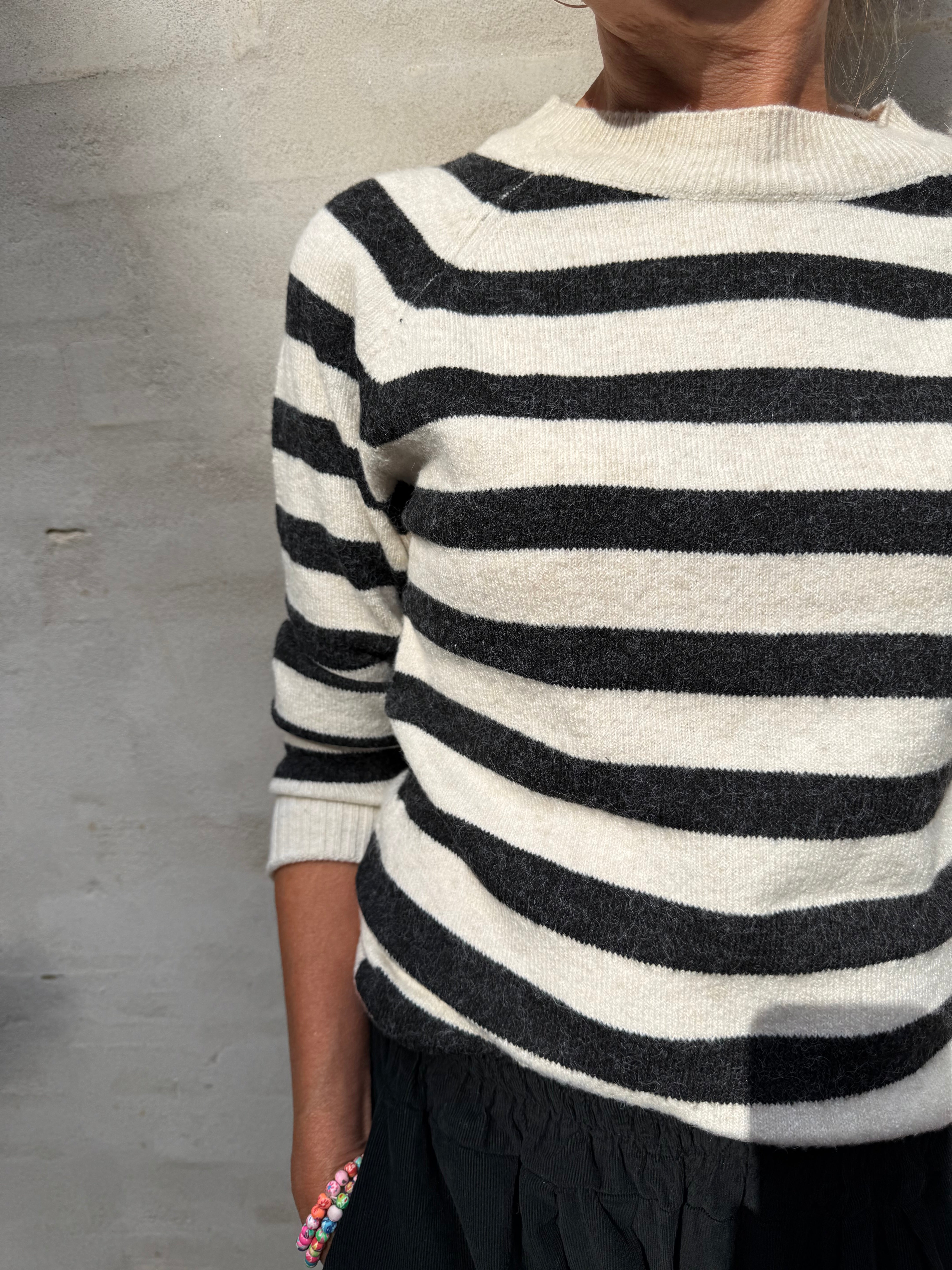 DOFFY O-NECK BLOUSE - Birch/W. Black