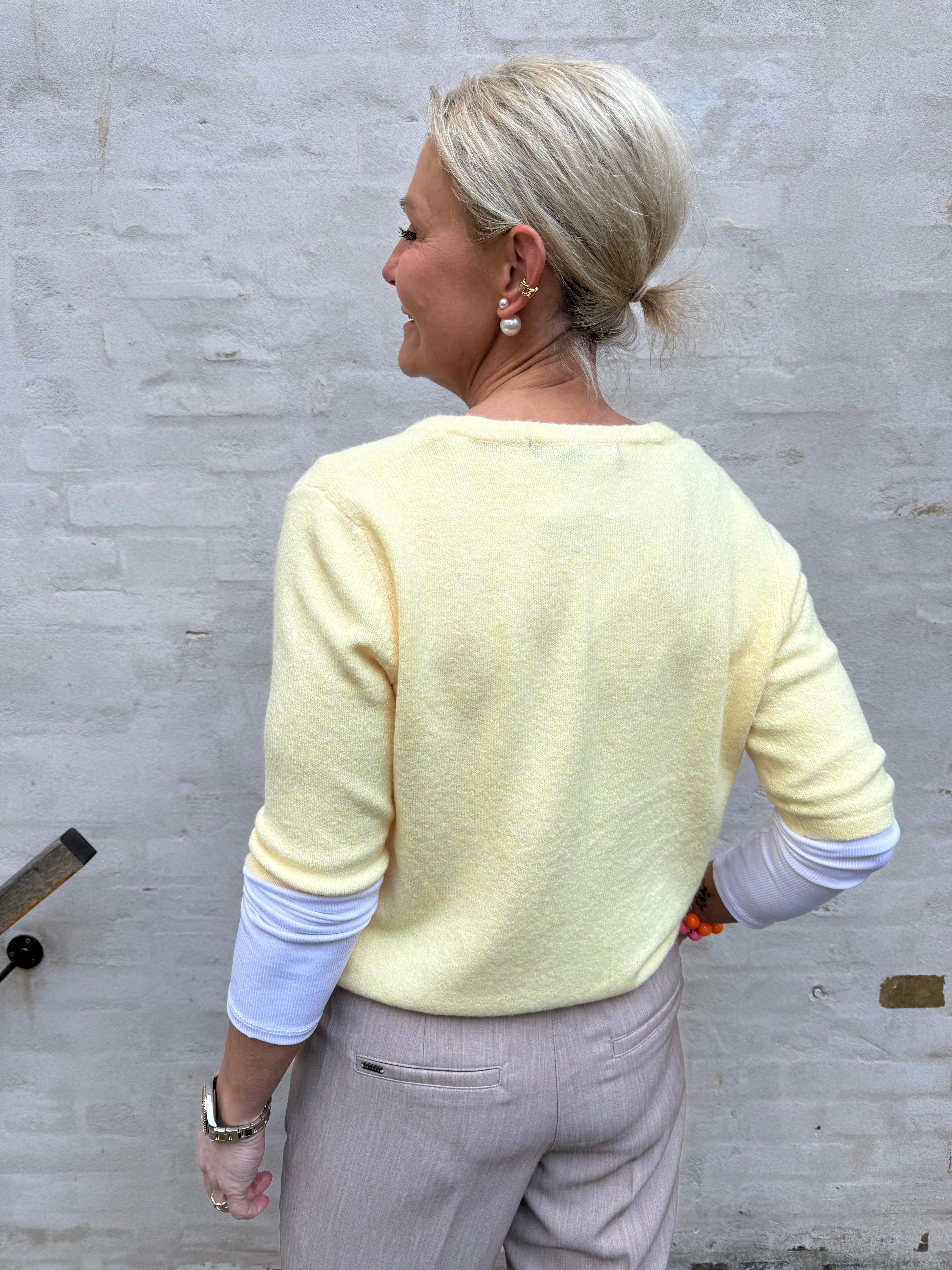 DOFFY 2/4 O-NECK BUTTON CARDIGAN - Golden Hazel