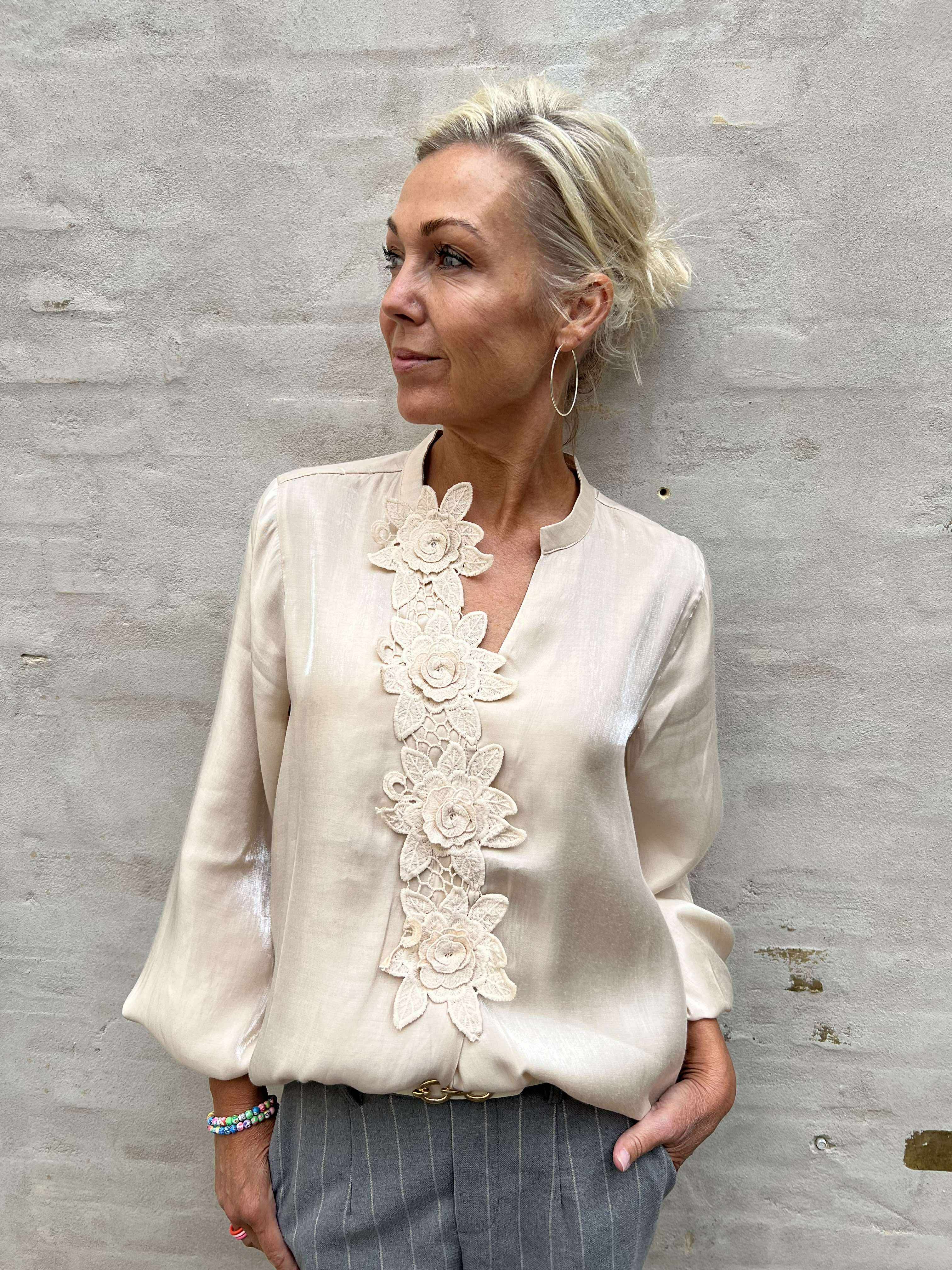 Fiola Blouse - Champagne