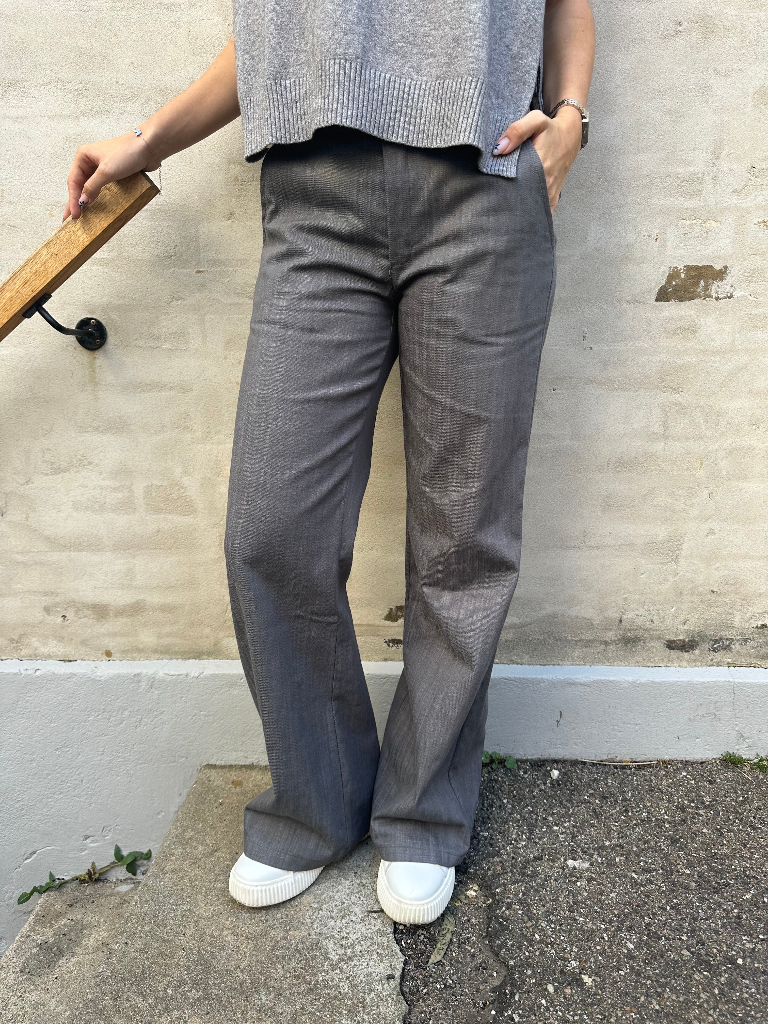 Box pant grey