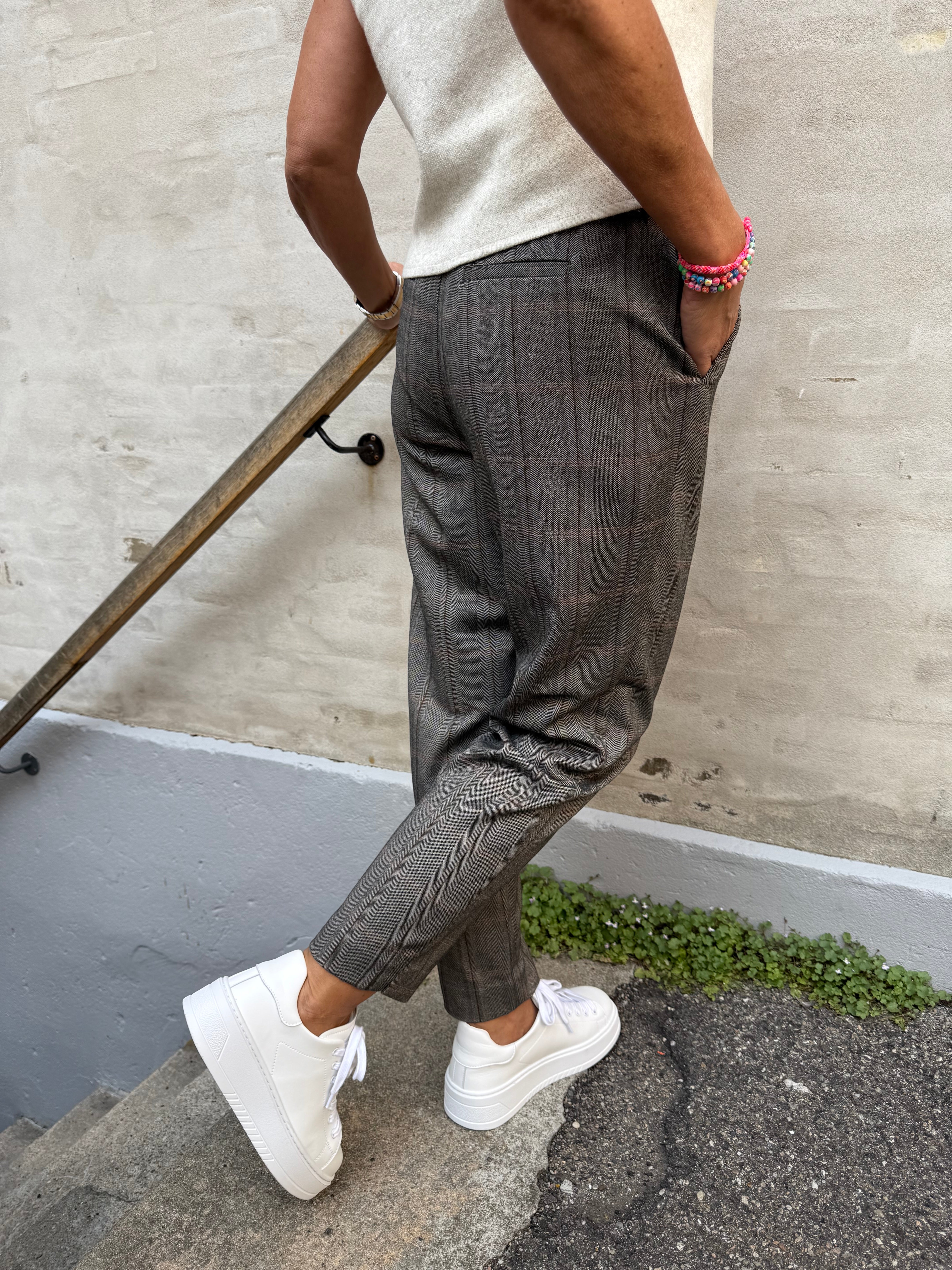 Lisa Slim Pant - Black/Humus