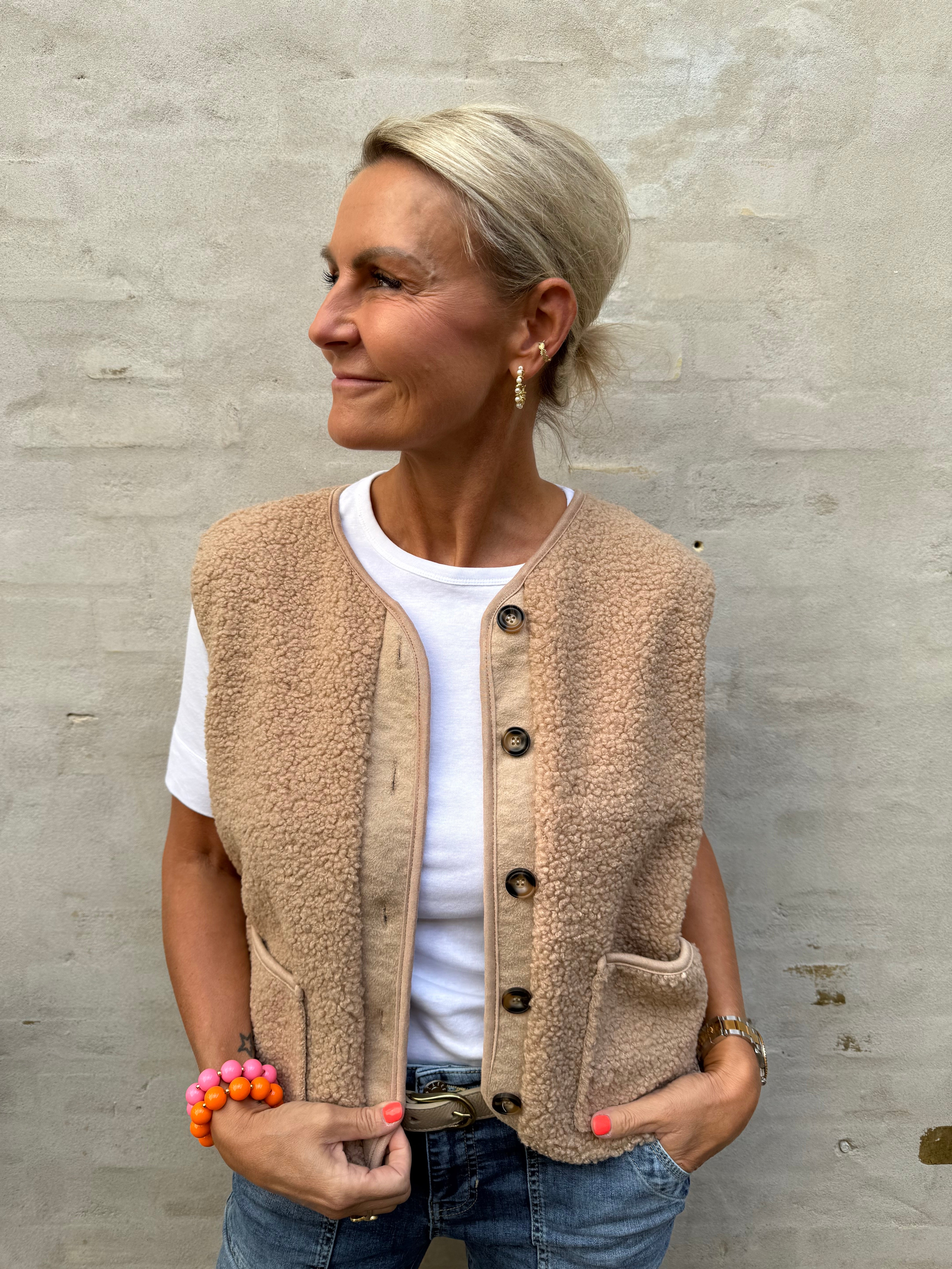 PREORDER-Emmie Vest - Camel