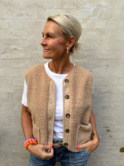 PREORDER-Emmie Vest - Camel