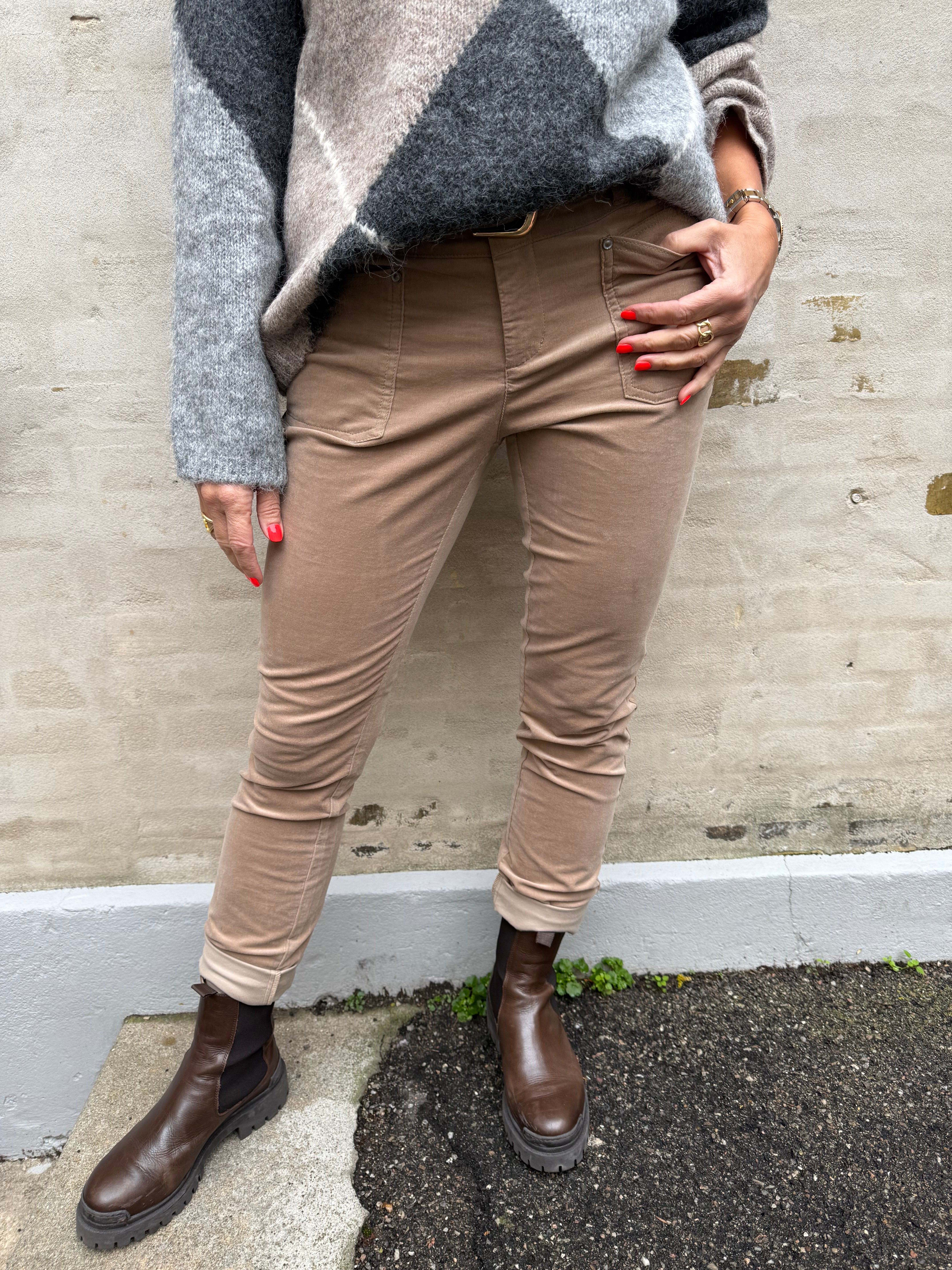 Yulius Corduroy Pants - Beige