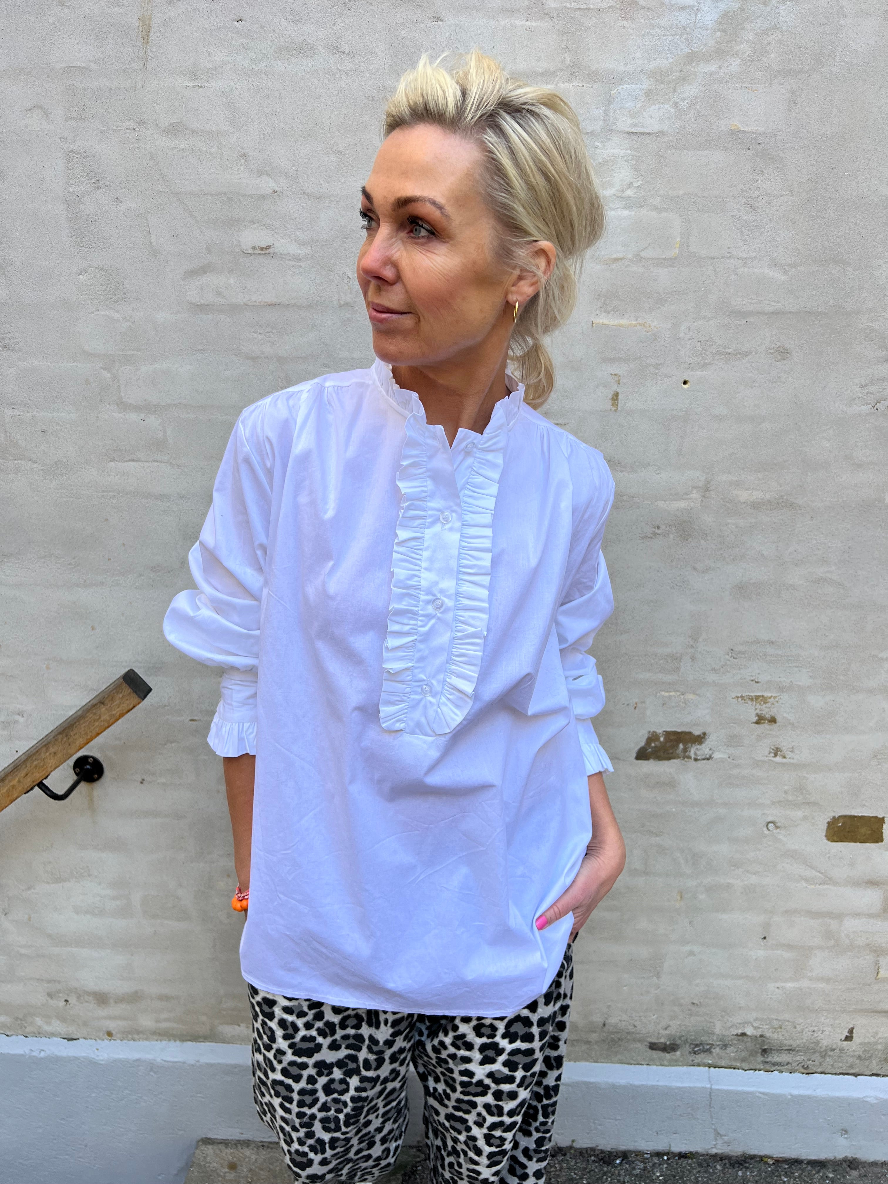 Noella shirt white