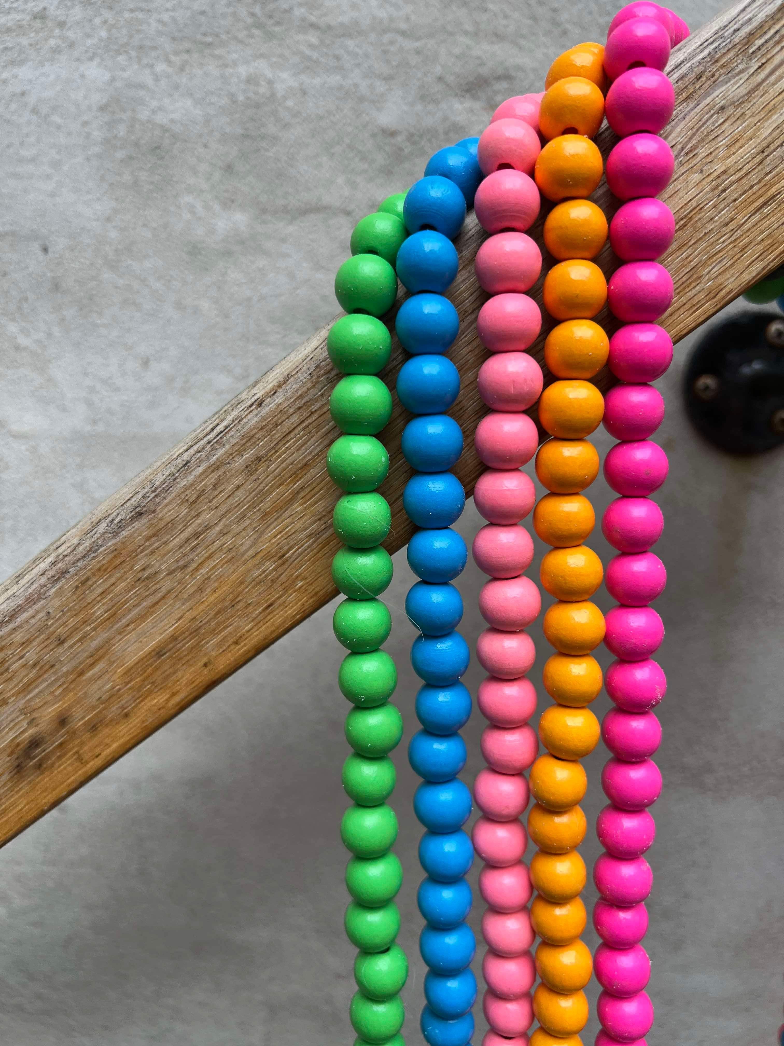 Timber phone chain neon pink