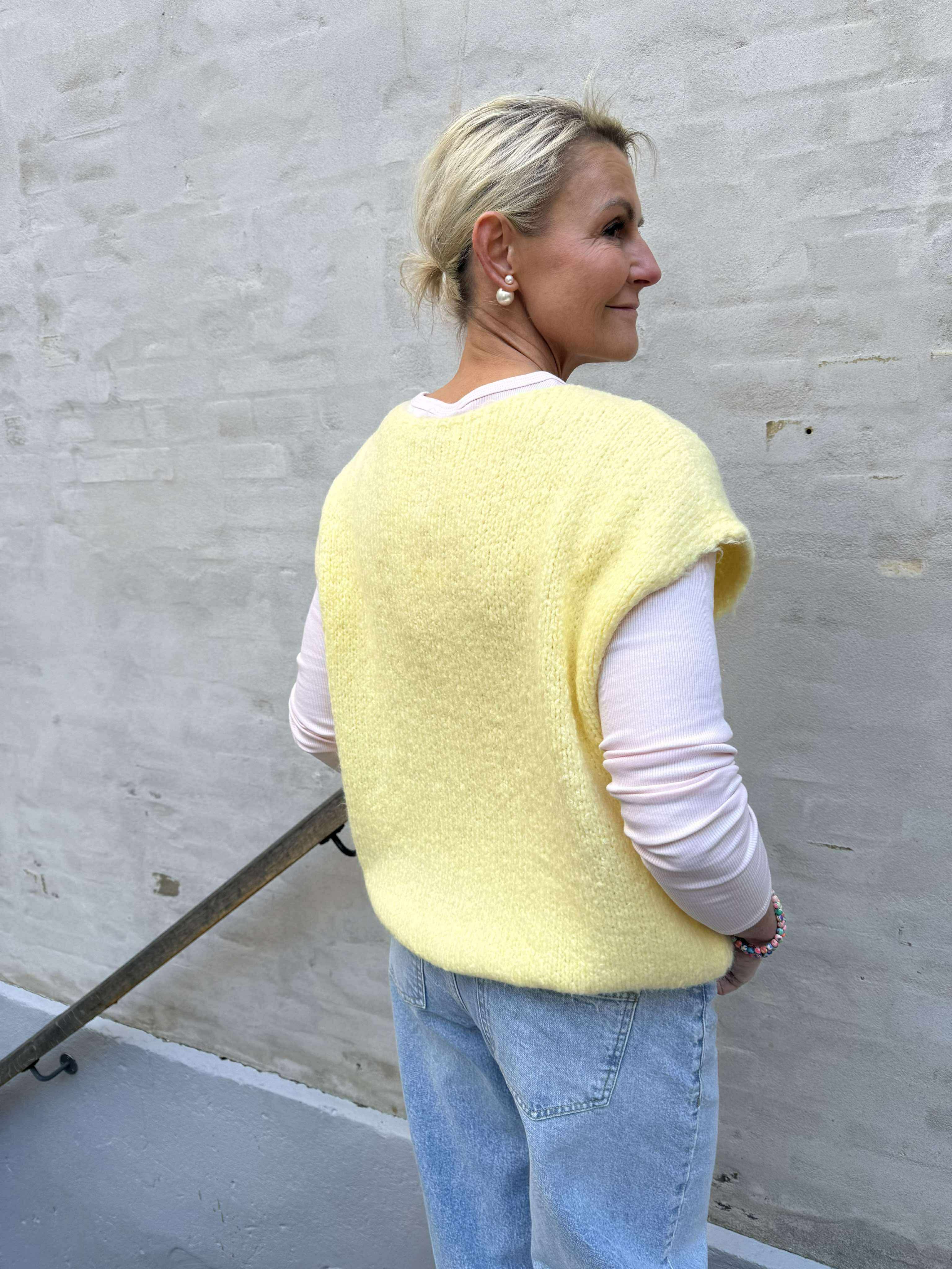 Viola Knit Vest - Yellow