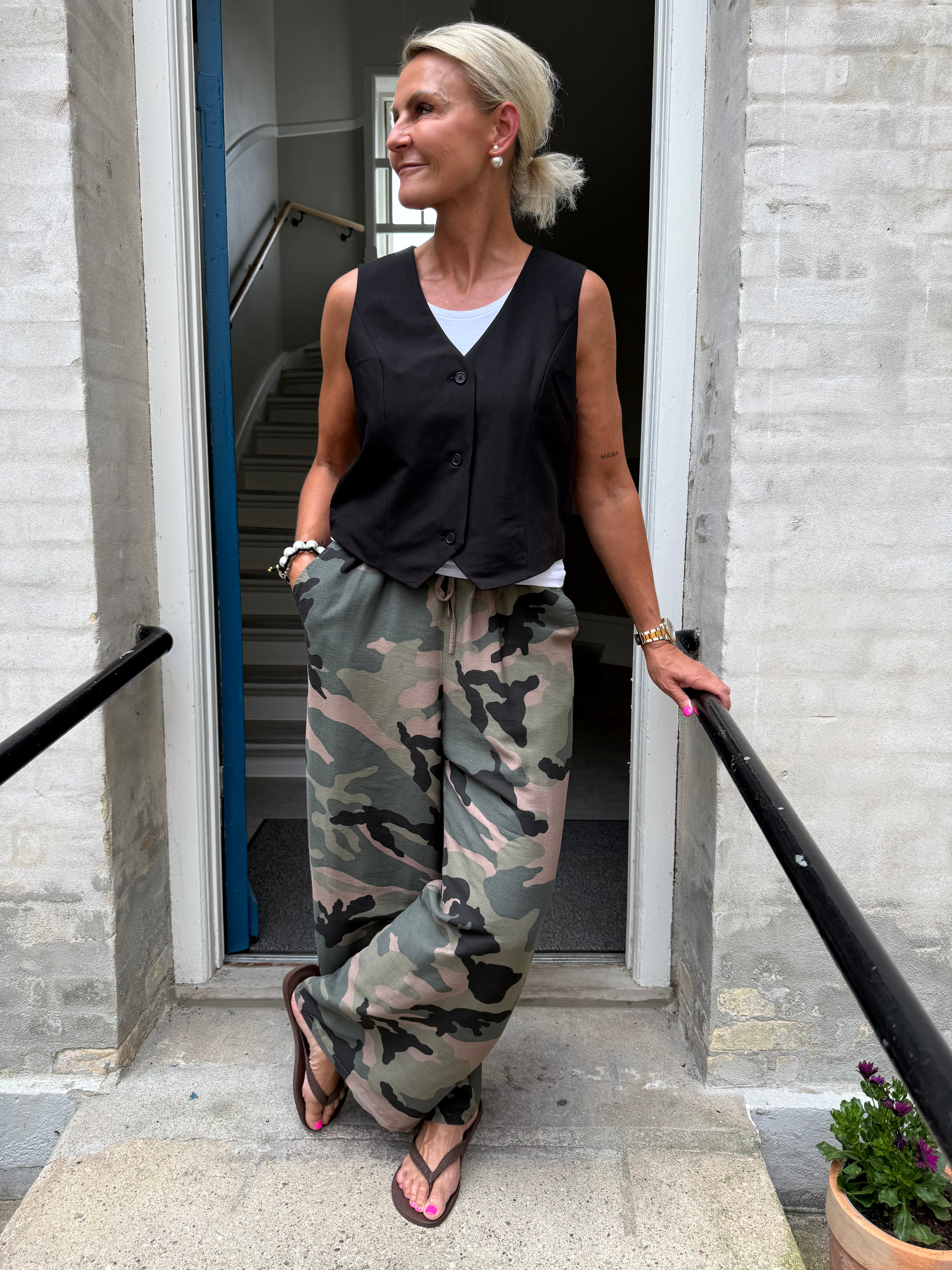 BOSELLA VEST - Black