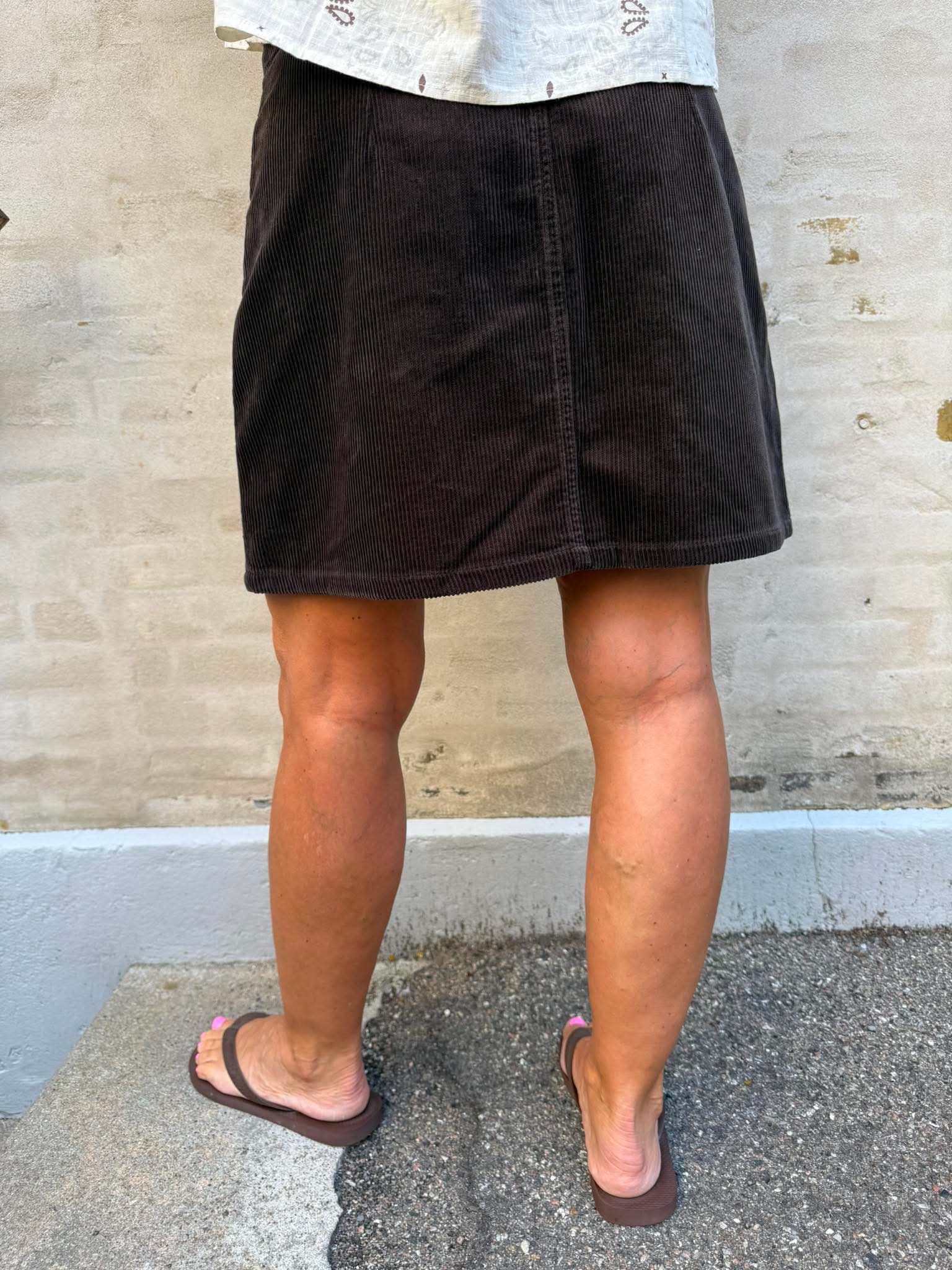 SHIRAZ CORDUROY SKIRT - Chocolate Brown