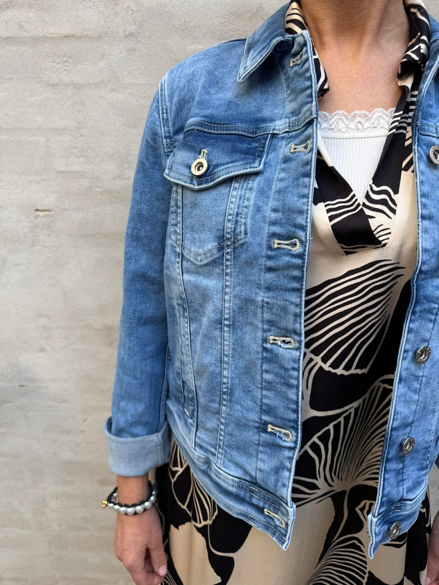 Style Jacket - Medium Blue Wash