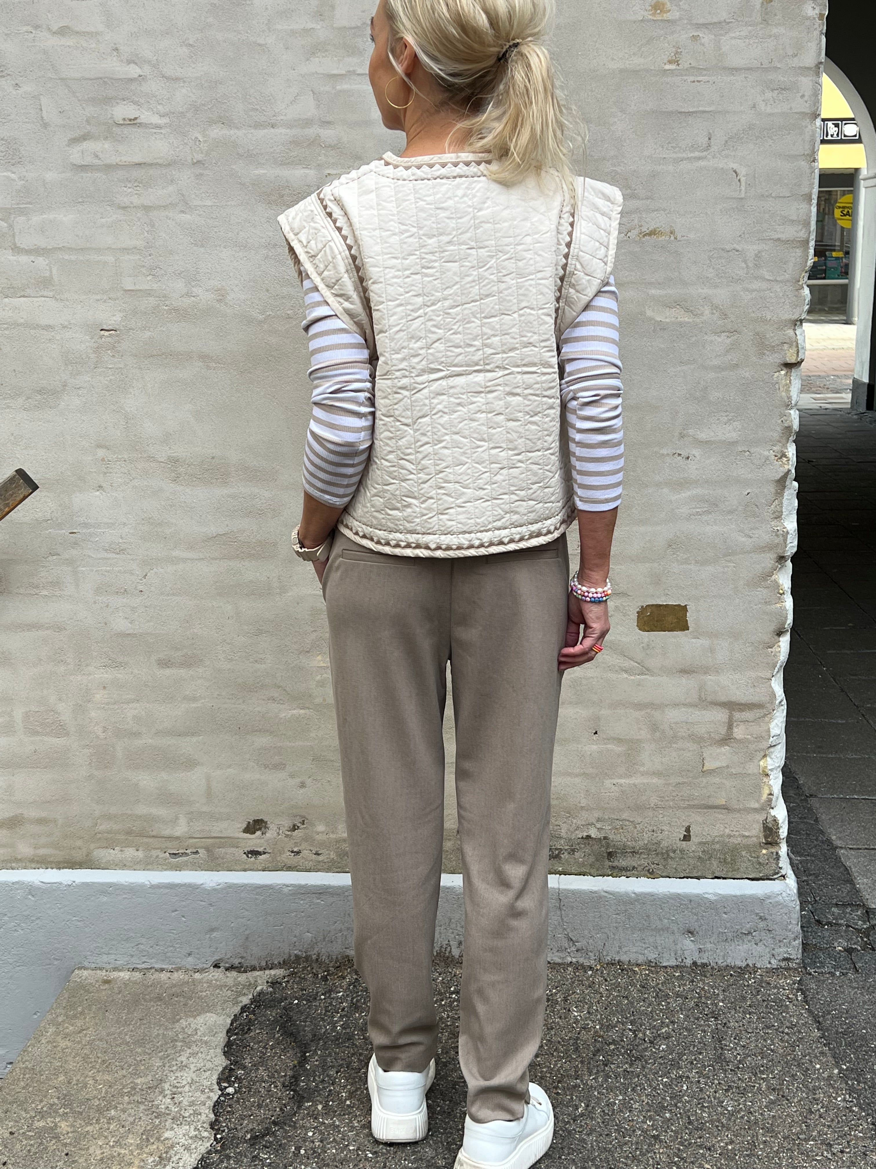 Berglind Waistcoat - Whitecap