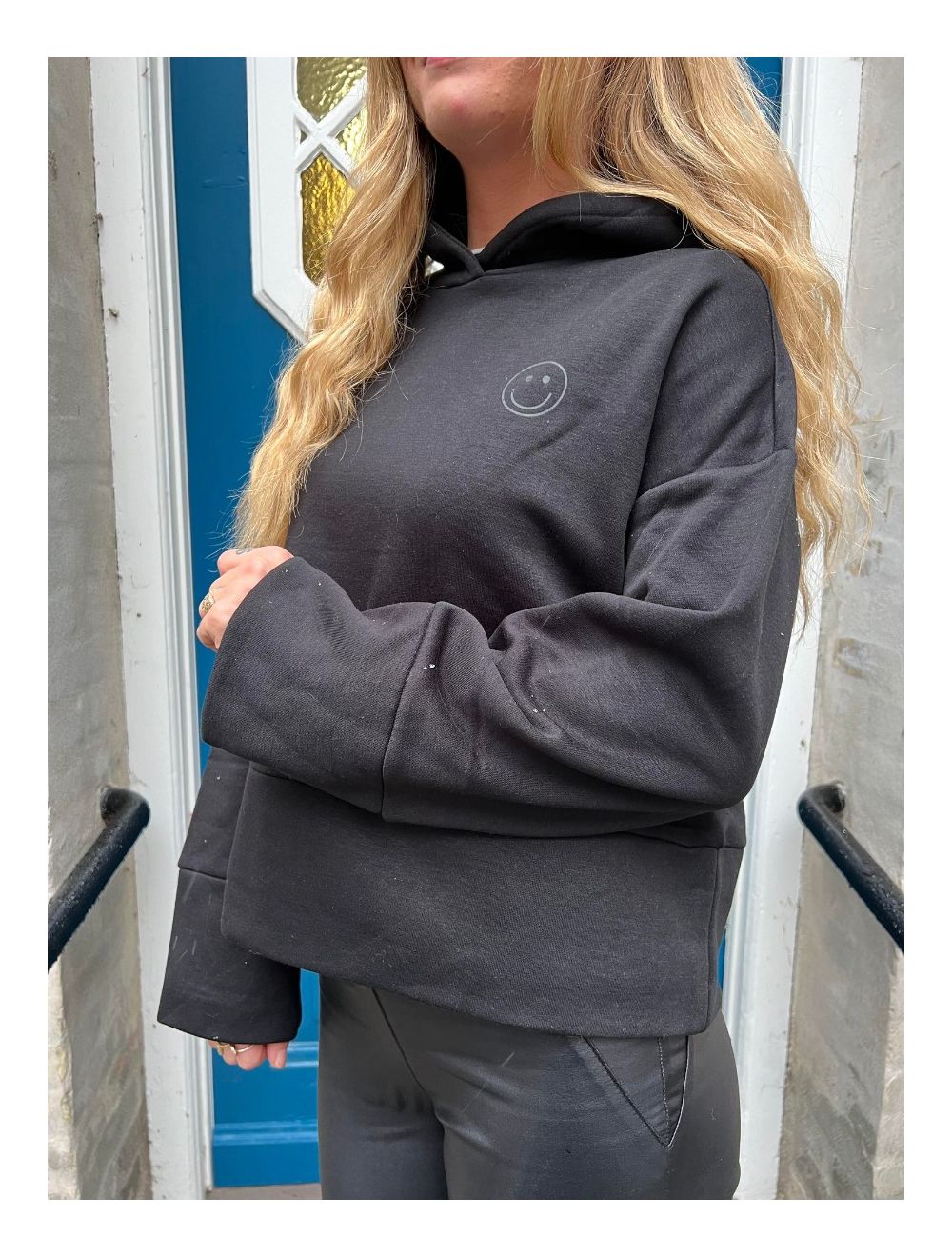 Makenna ls hoodie black