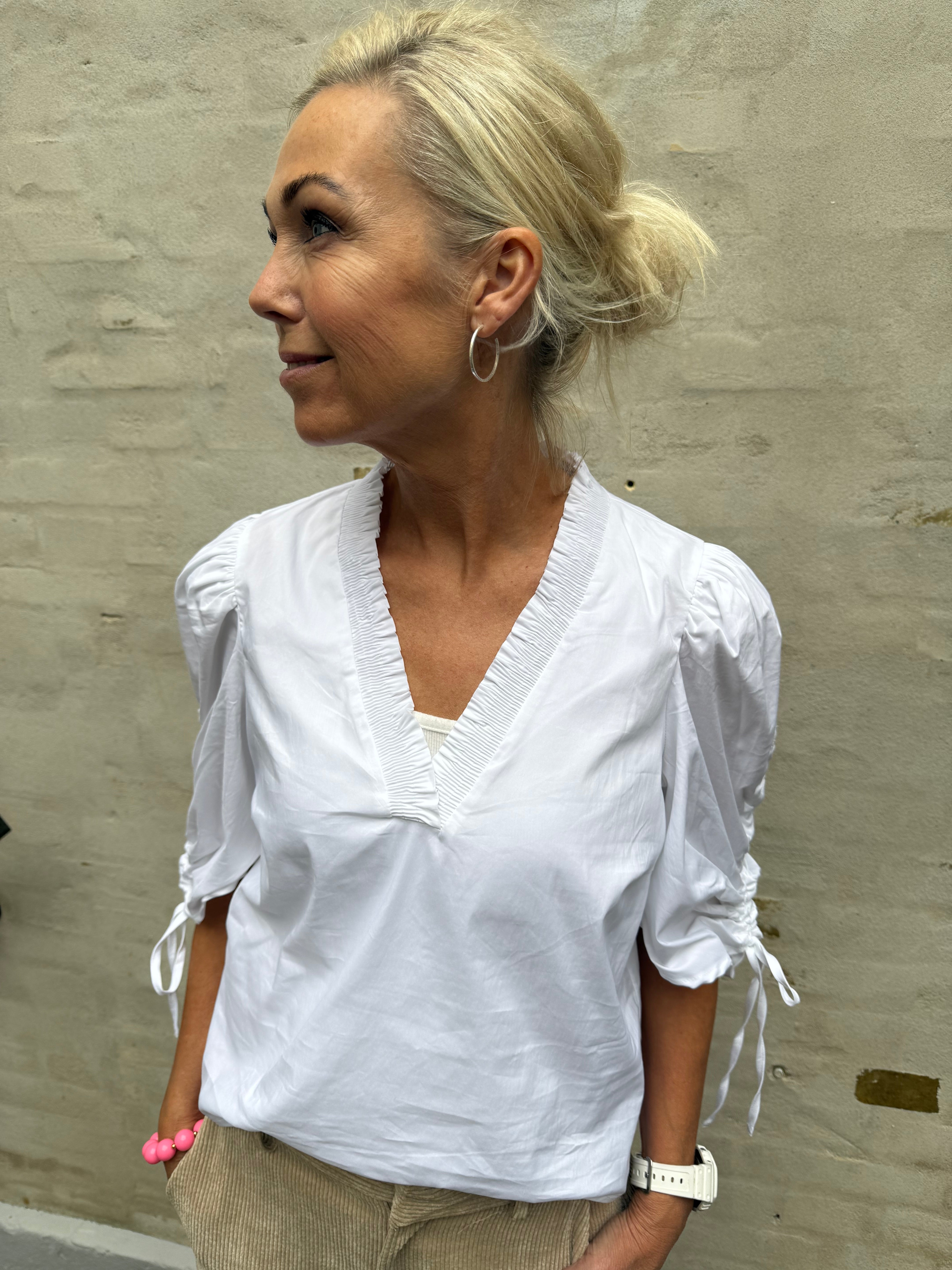 SannaCC puff v-blouse white