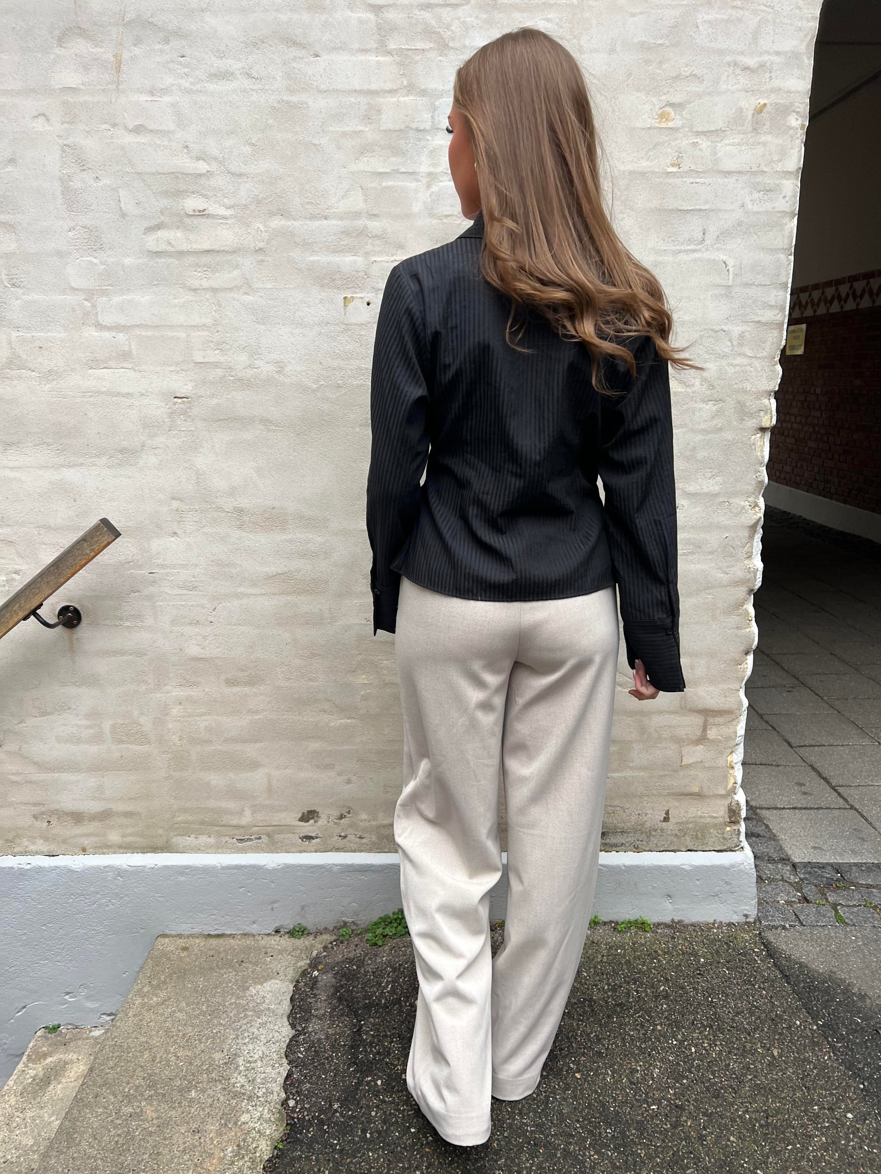 Fenli Tone Stripe Shirt - Black