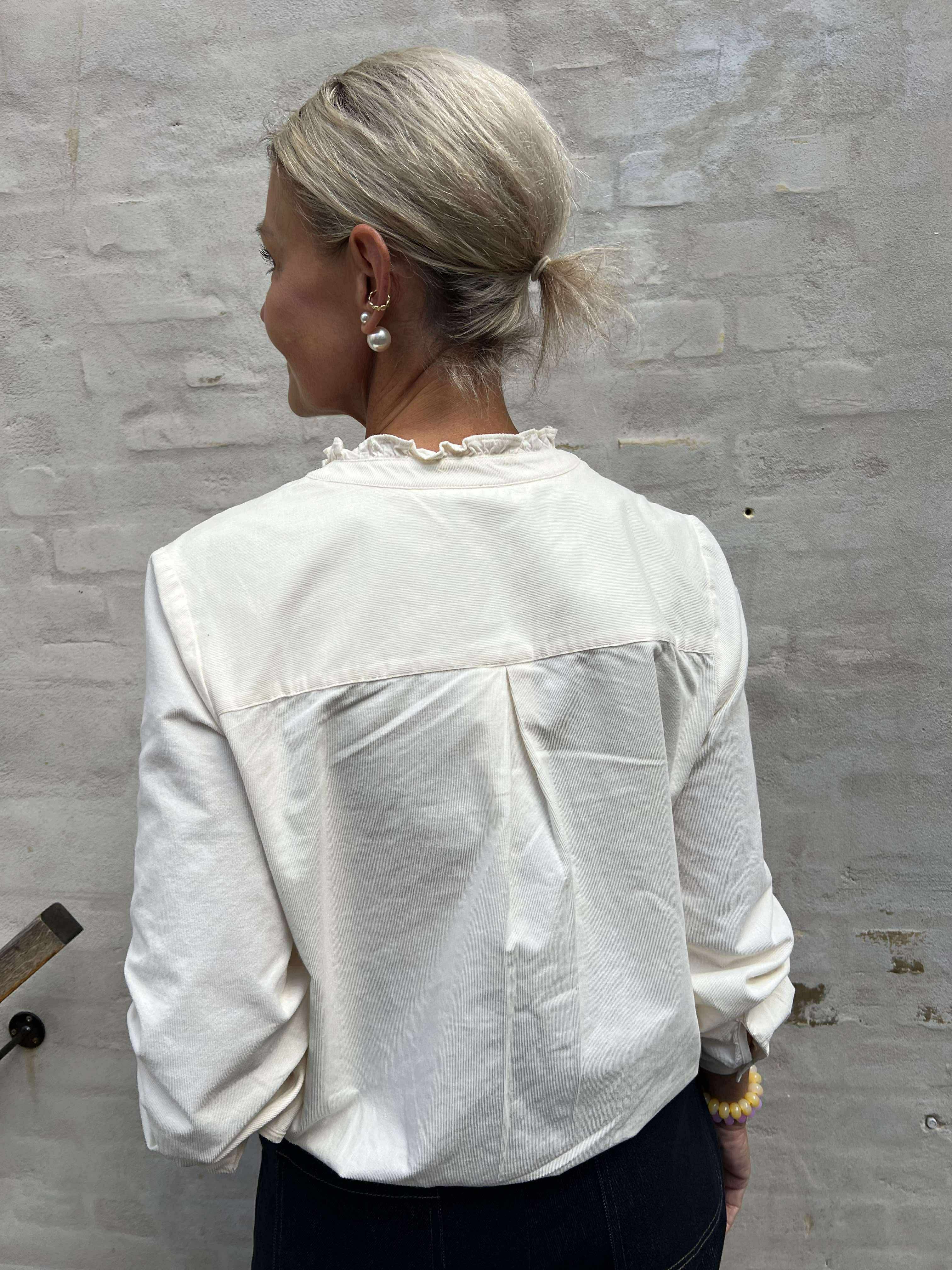 Corduroy Blouse w. Gathered hem - Soft Beige