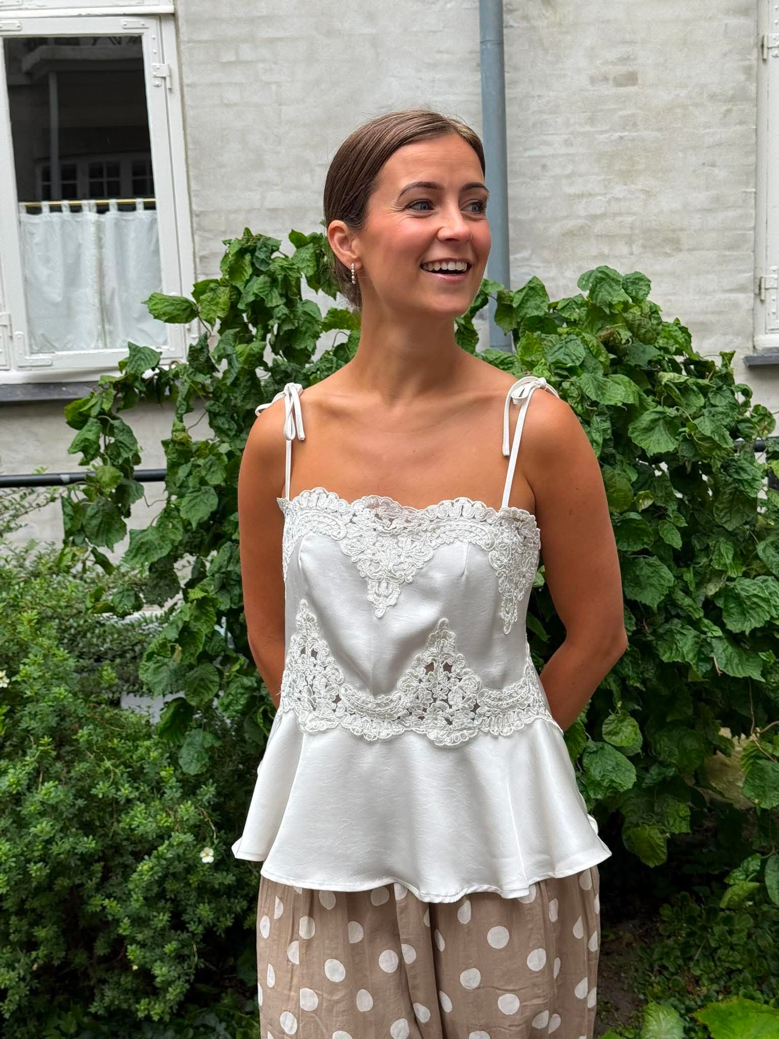 Kaela Heavy Sateen Lace Top - Pearl