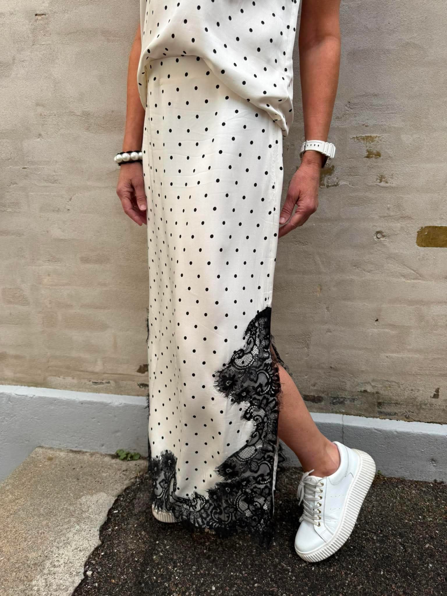 AmeliCC Dot Lace Skirt - Off White