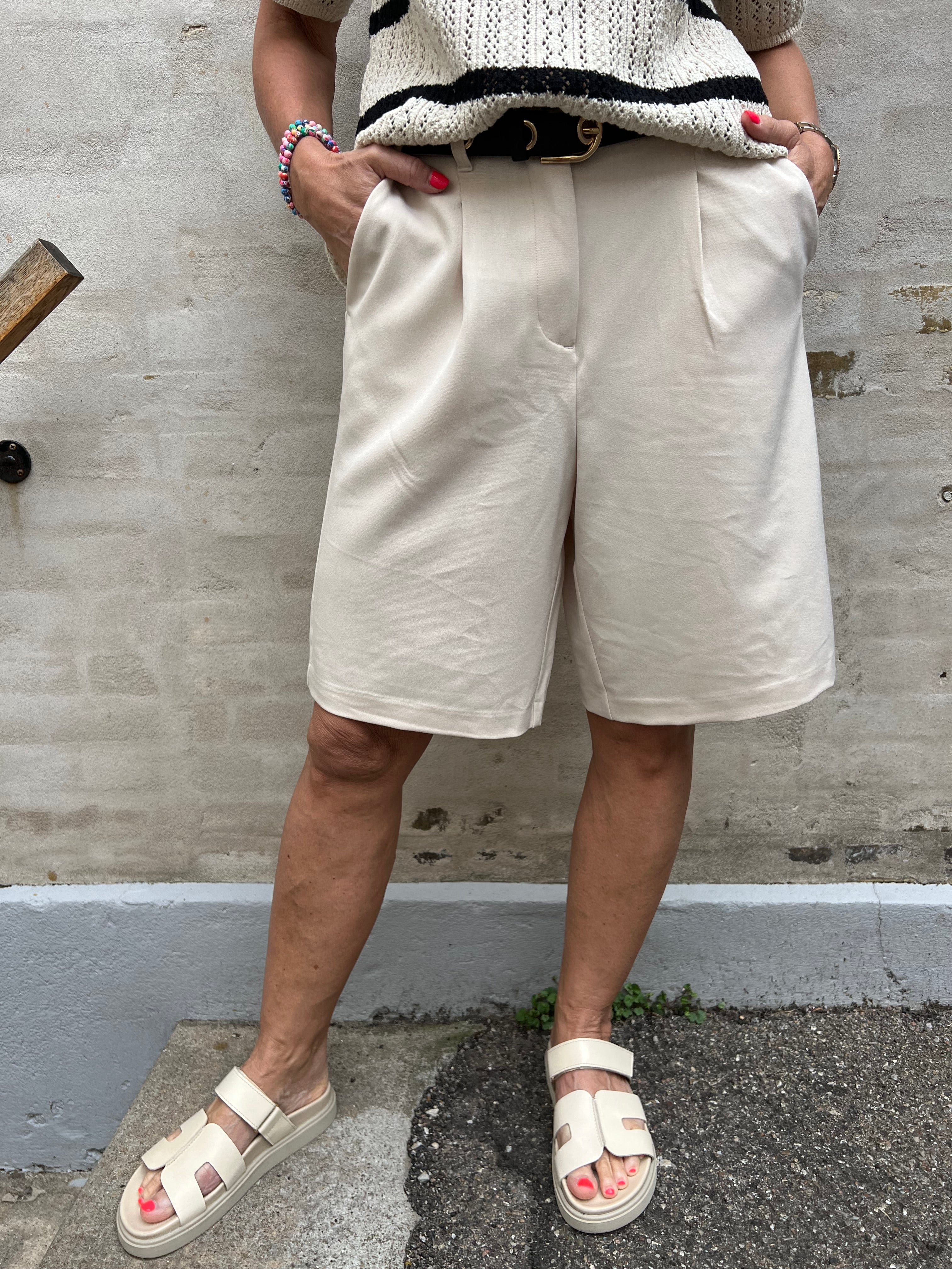 Kamil HW Shorts - Sandshell