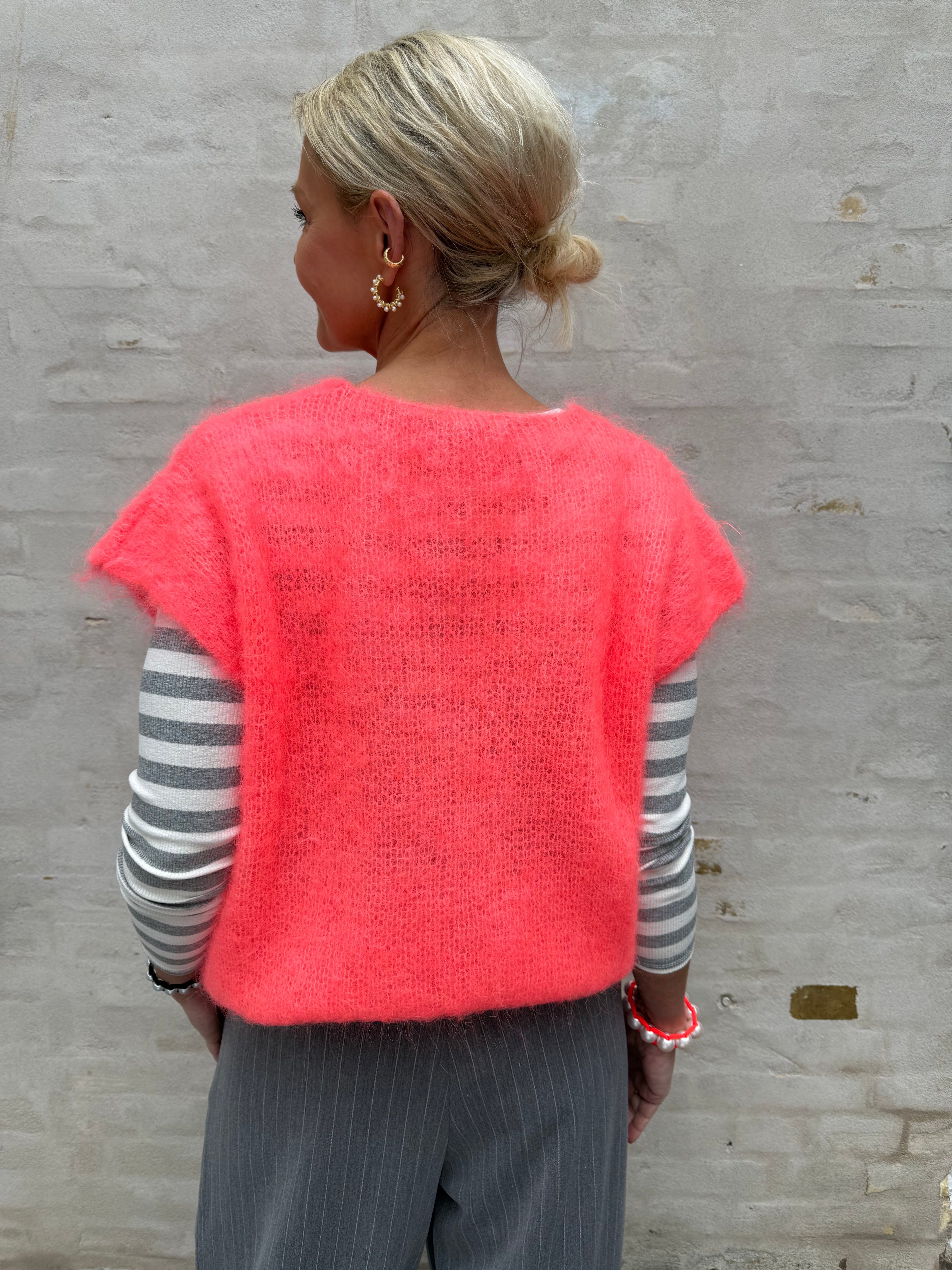 Milana Knit Vest - Coral