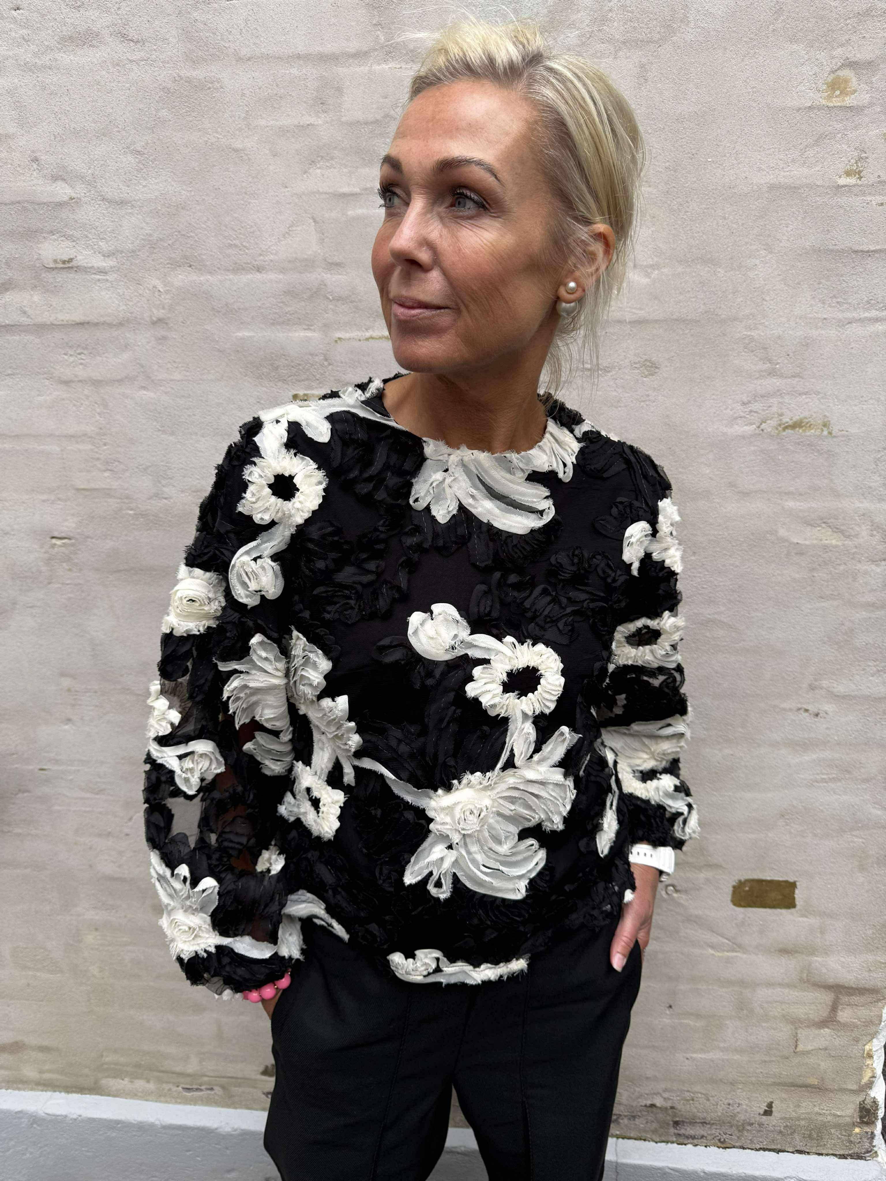 FleurCC Fluffy Blouse - Black