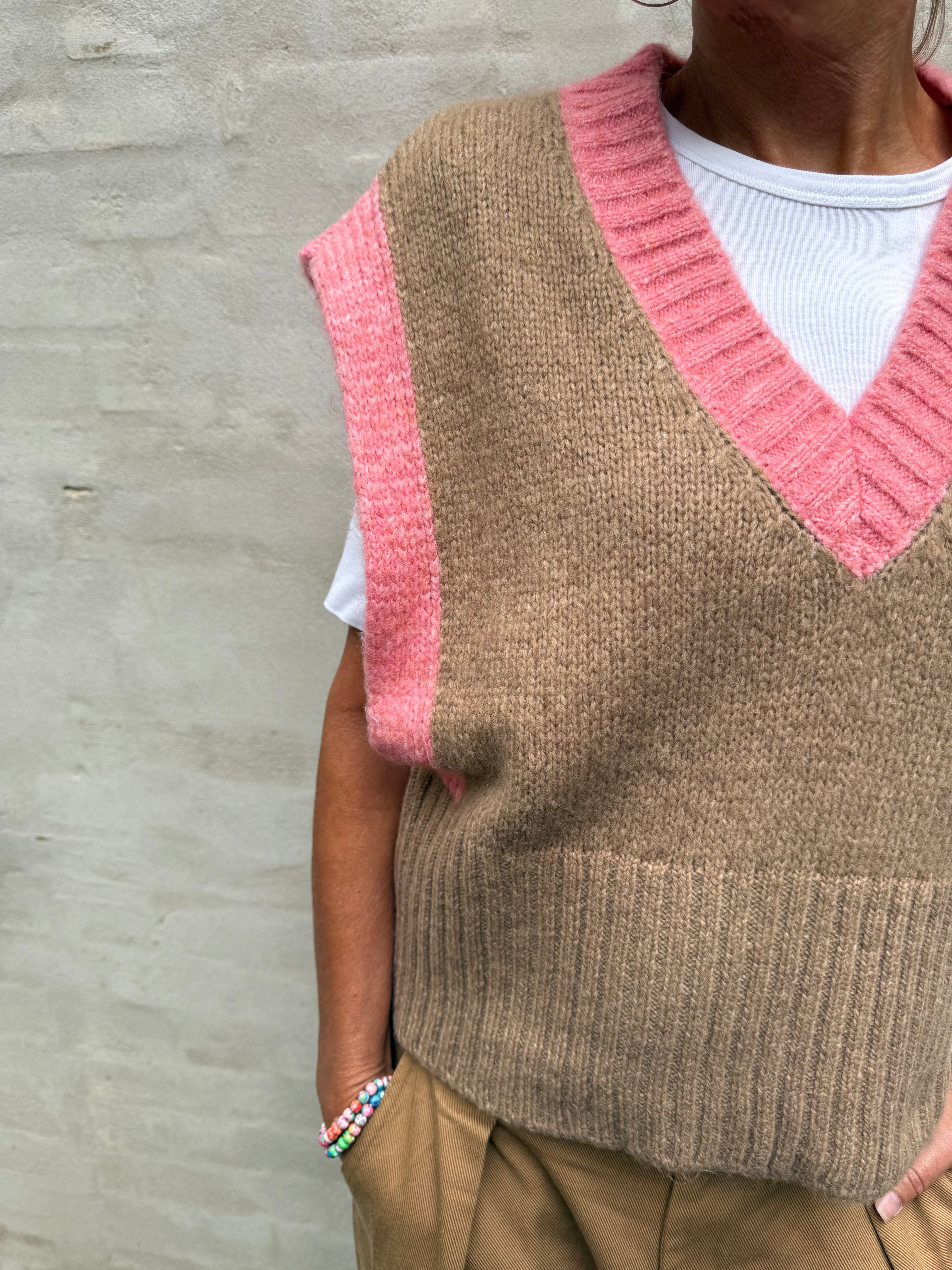 Candice Vest - Beige/Coral