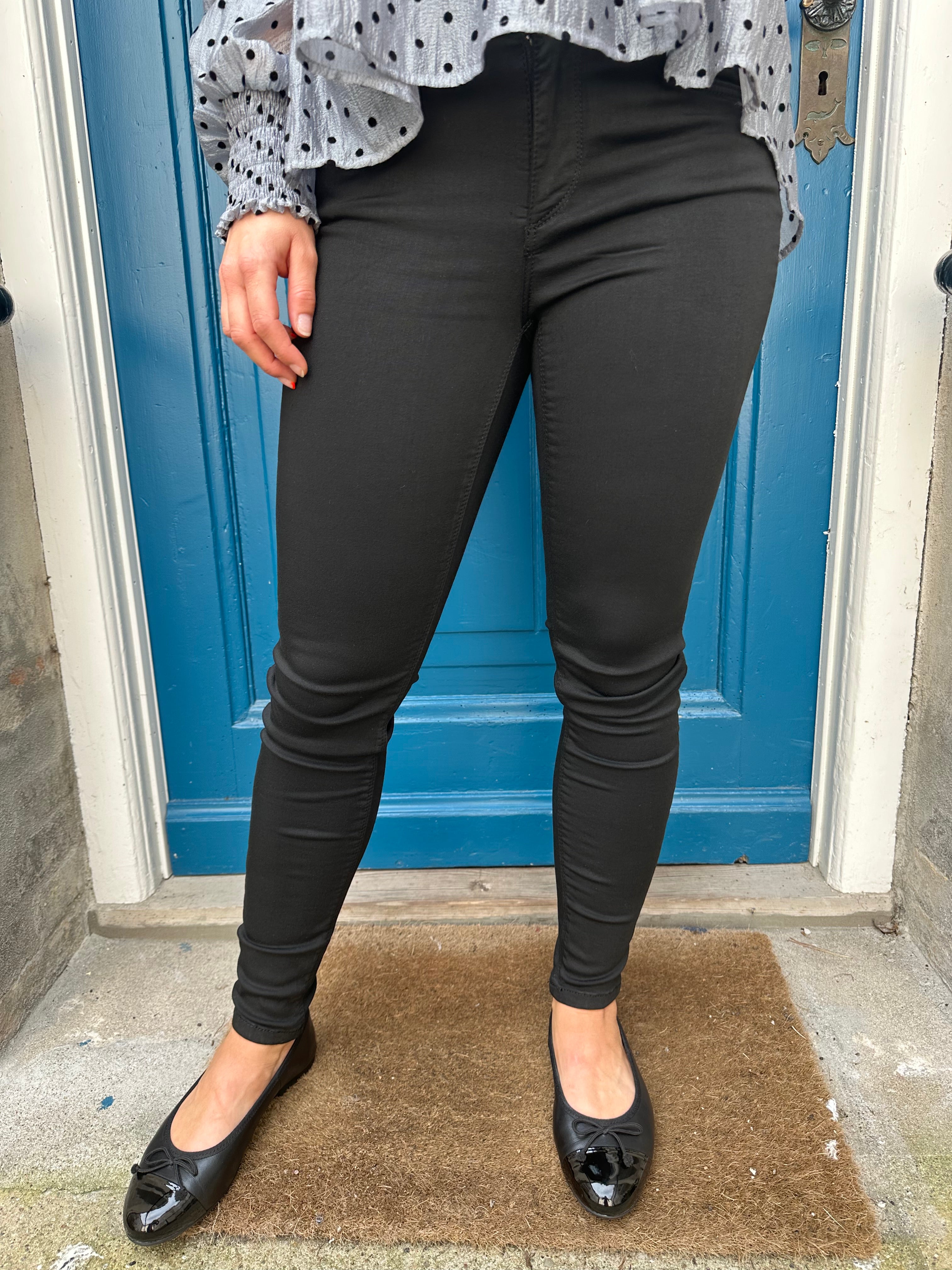 Lux super jeans black