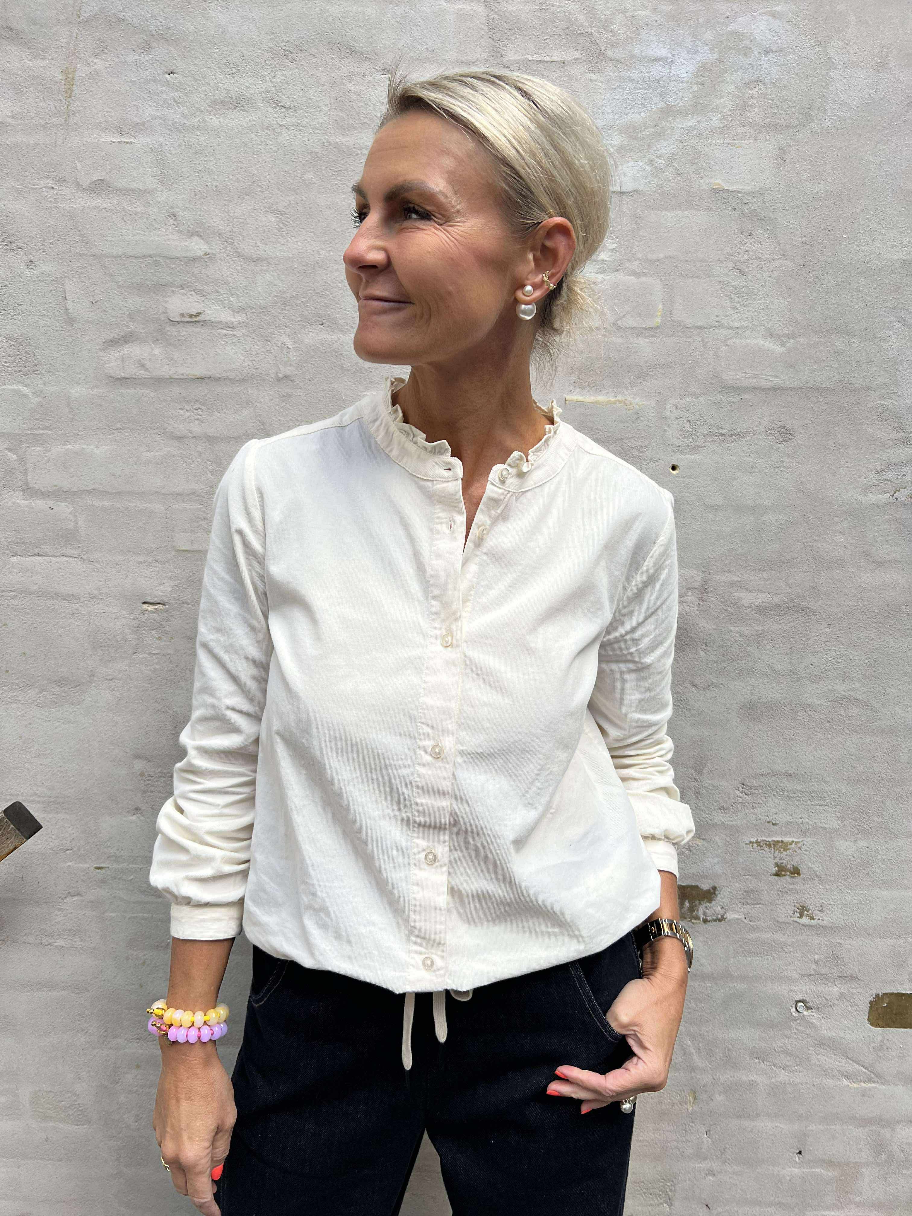 Corduroy Blouse w. Gathered hem - Soft Beige