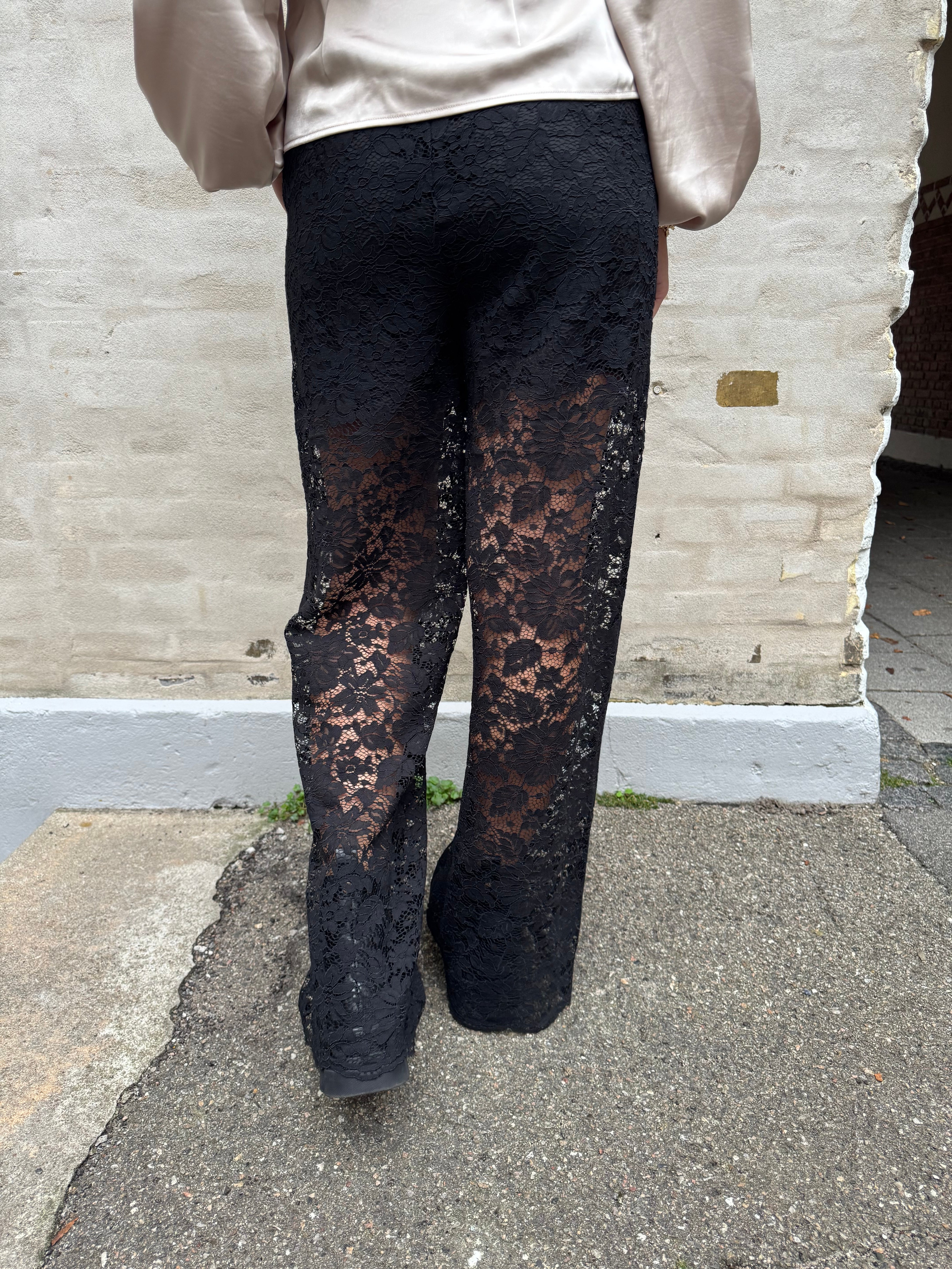 Lami lace pants black