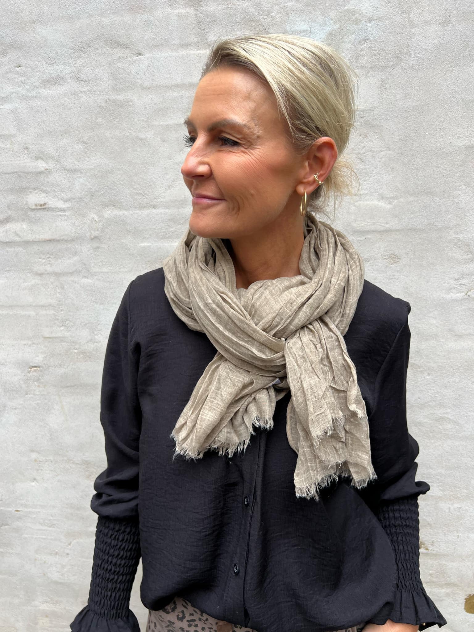 Ramona scarf taupe